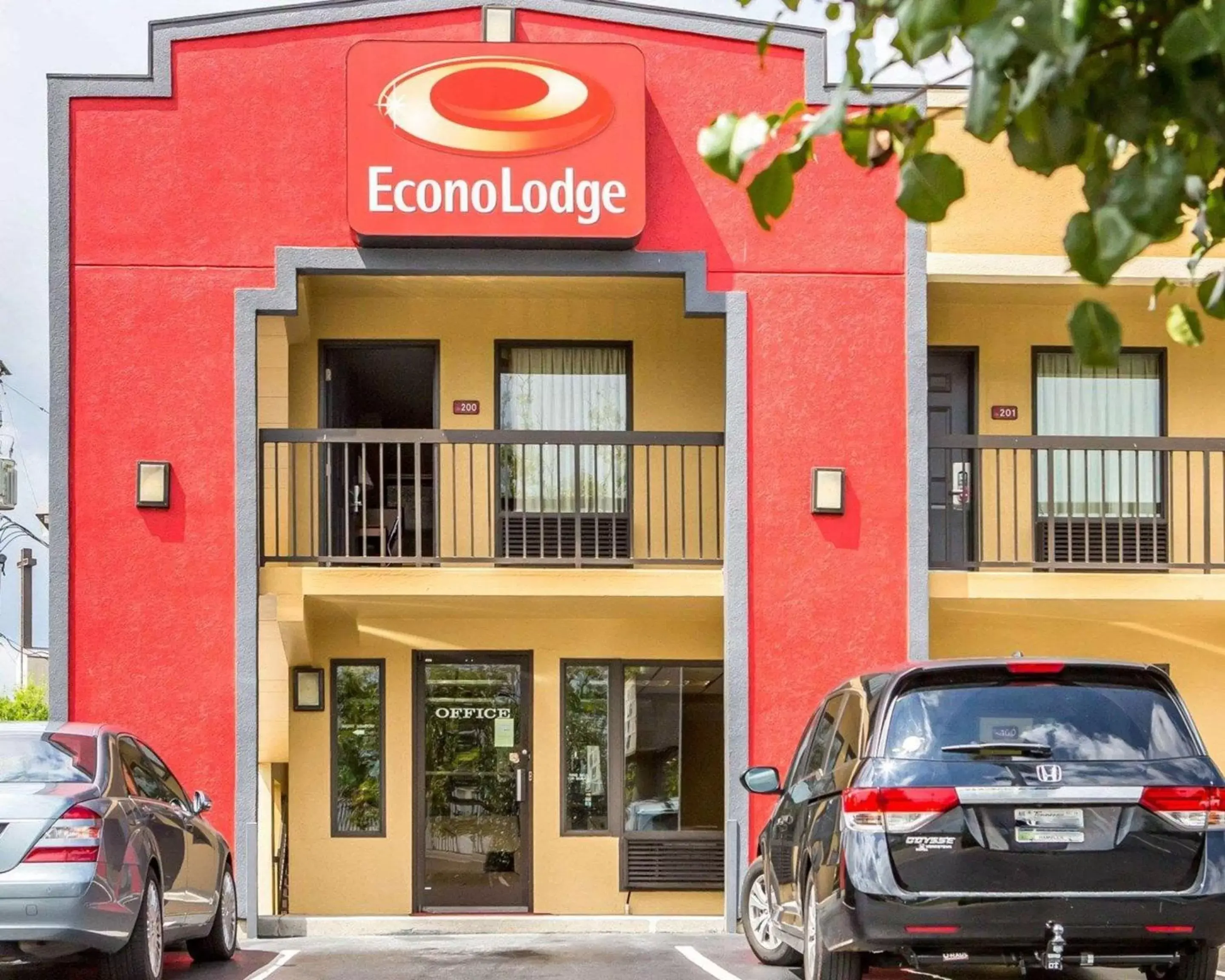 Property building in Econo Lodge North Knoxville