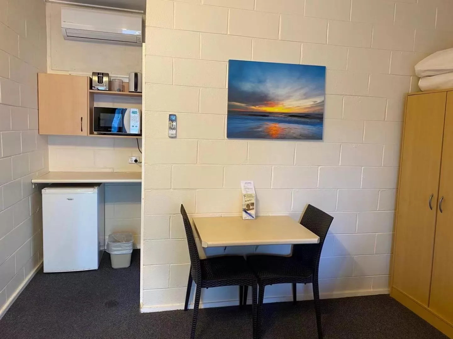Kitchen or kitchenette in Motel Kempsey