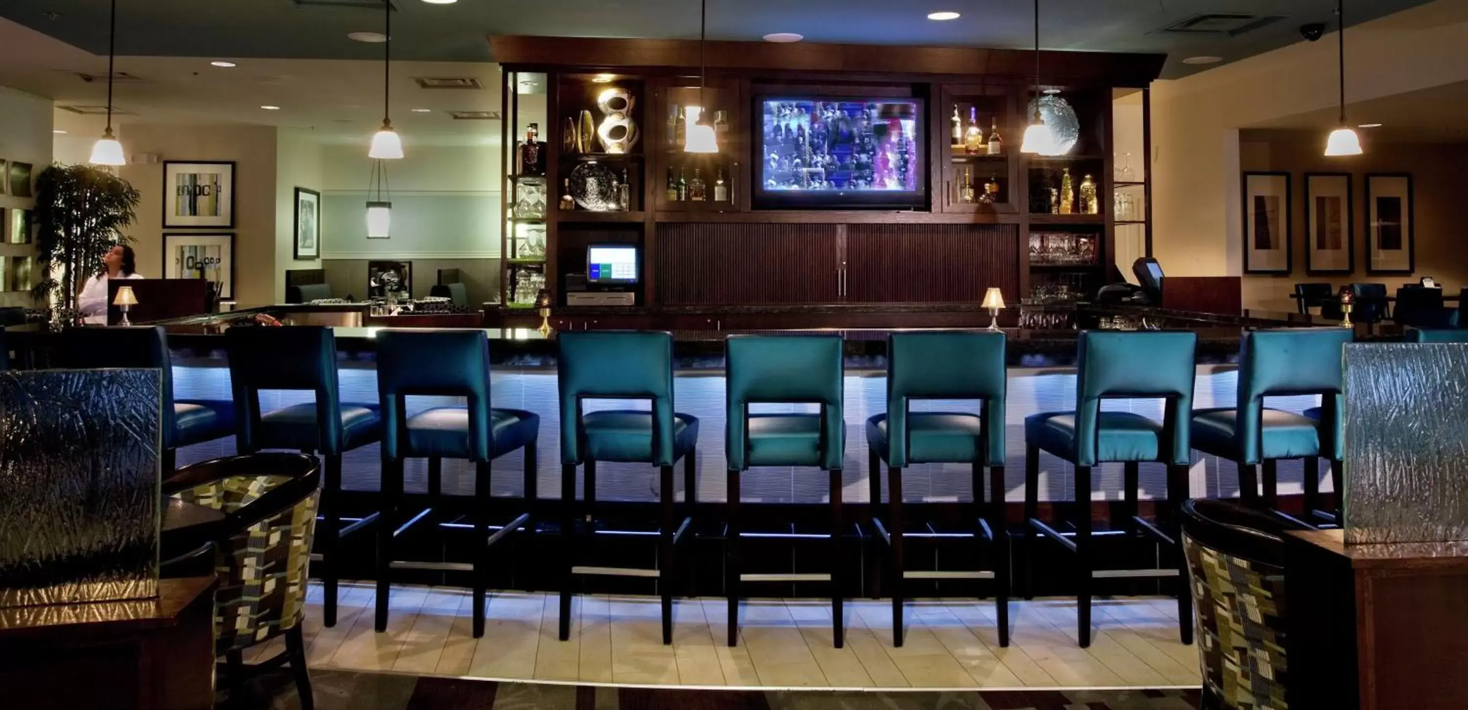 Lounge or bar, Lounge/Bar in DoubleTree by Hilton Chicago O'Hare Airport-Rosemont