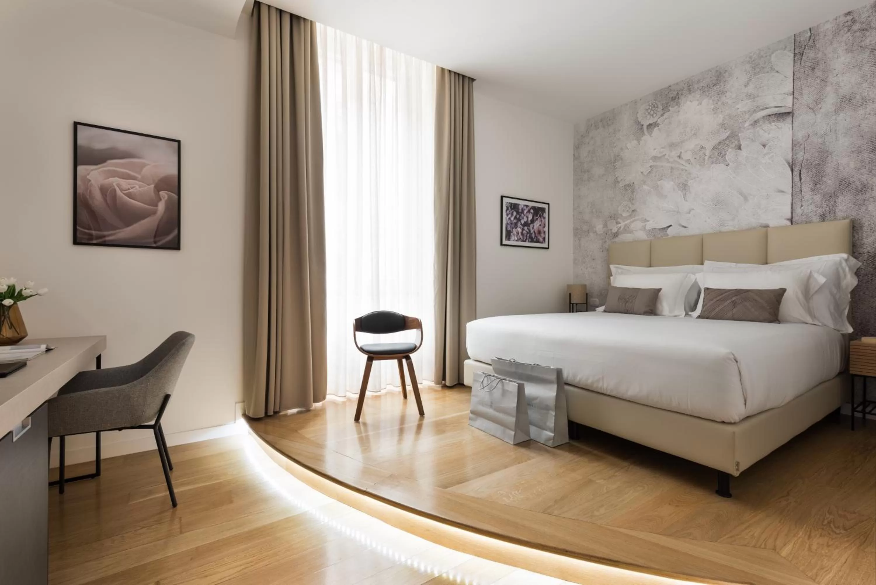 Bedroom, Bed in AT 41