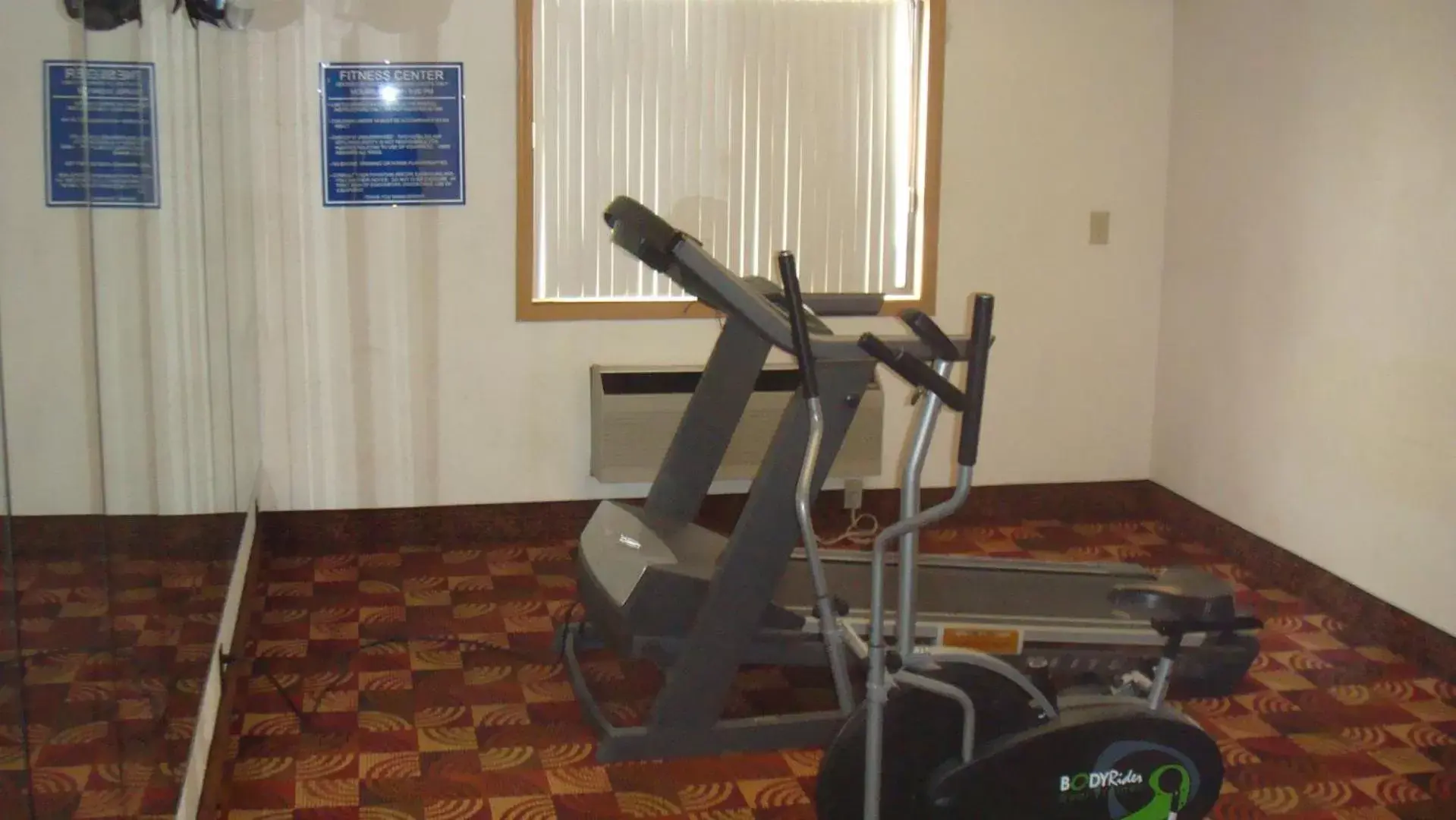 Fitness centre/facilities, Fitness Center/Facilities in Days Inn by Wyndham Muncie -Ball State University