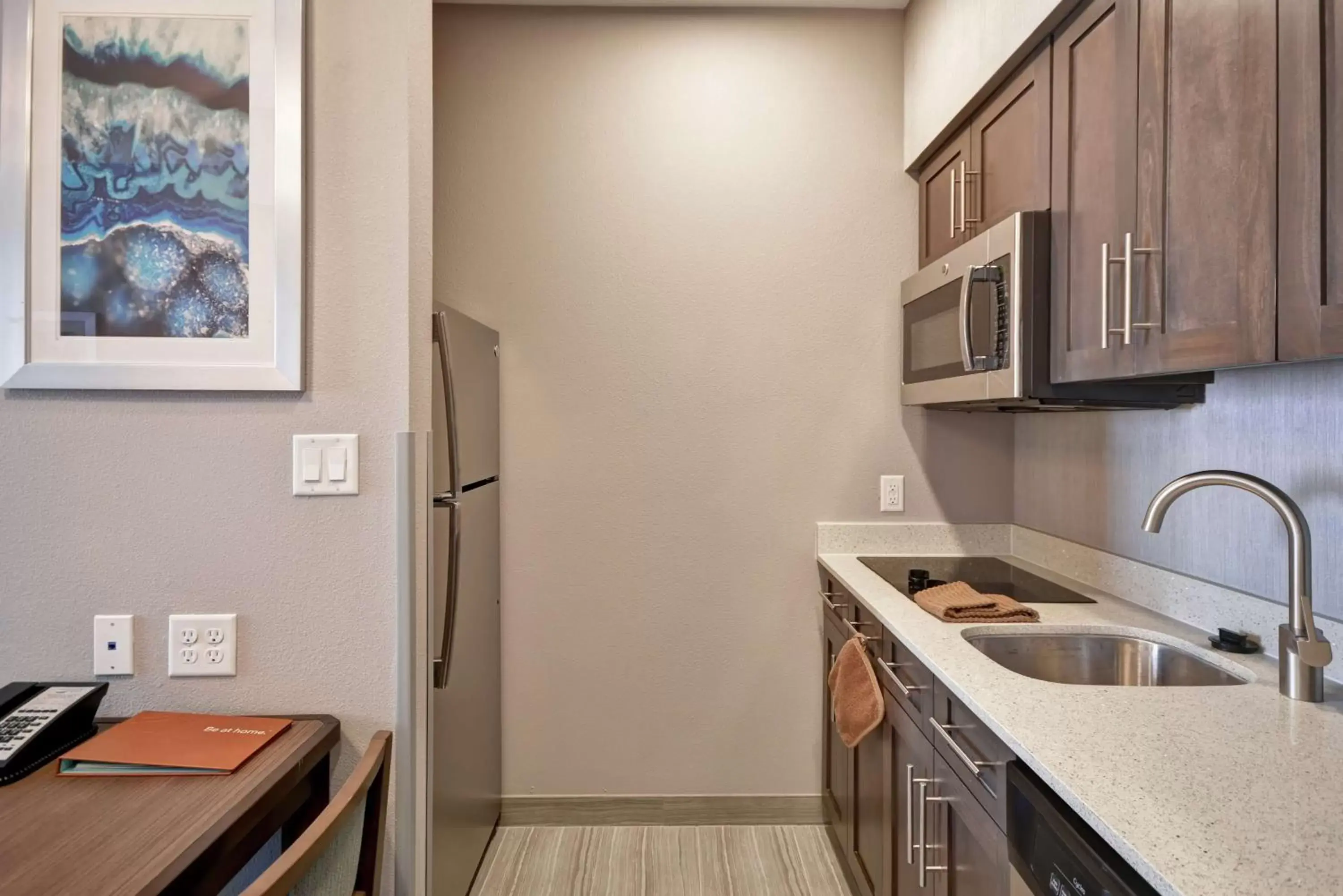 Kitchen or kitchenette, Kitchen/Kitchenette in Homewood Suites by Hilton Conroe