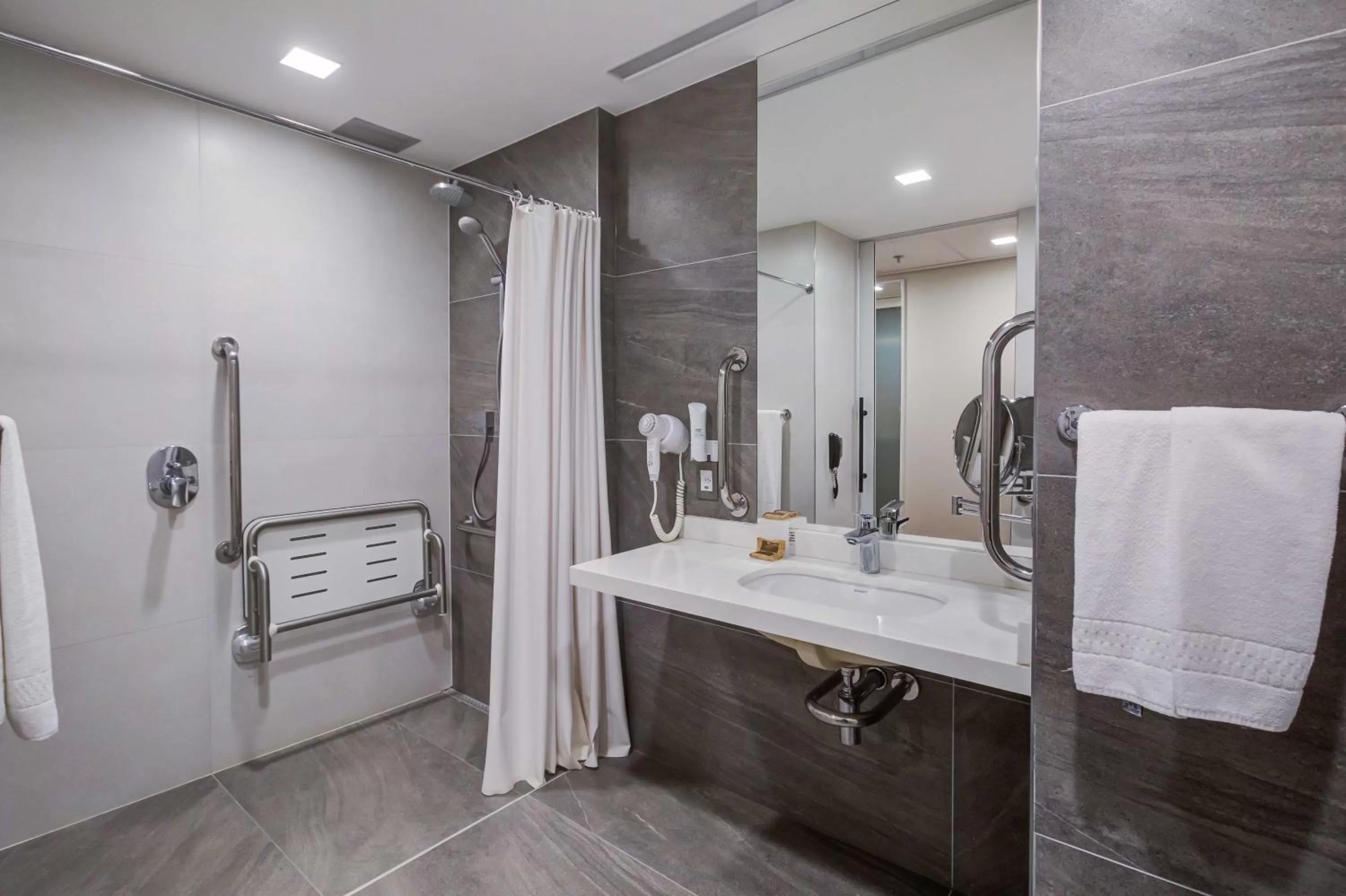 Bathroom in Rio Hotel by Bourbon Campinas