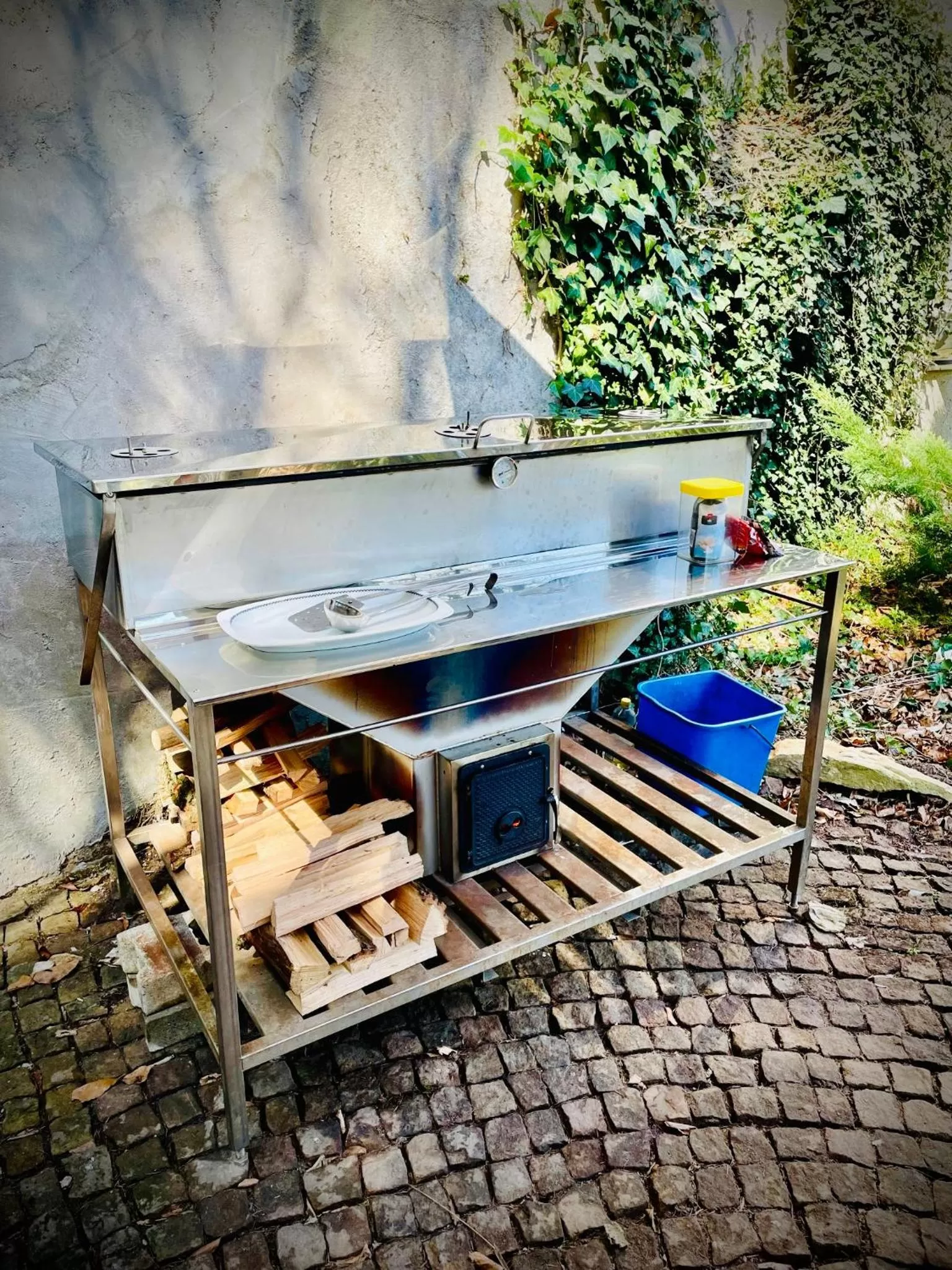 HARABURDI® Recyclart Hotel