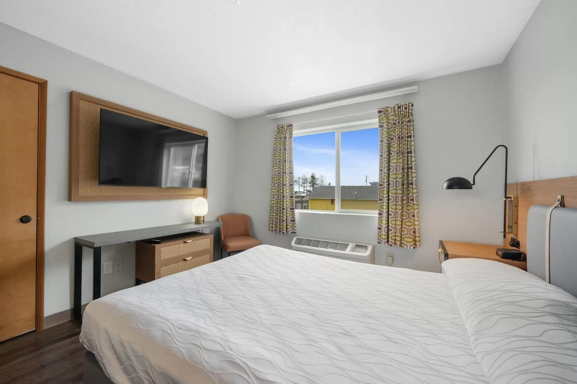 Bed in Garibaldi Inn at the Bay Bed in Garibaldi Inn at the Bay