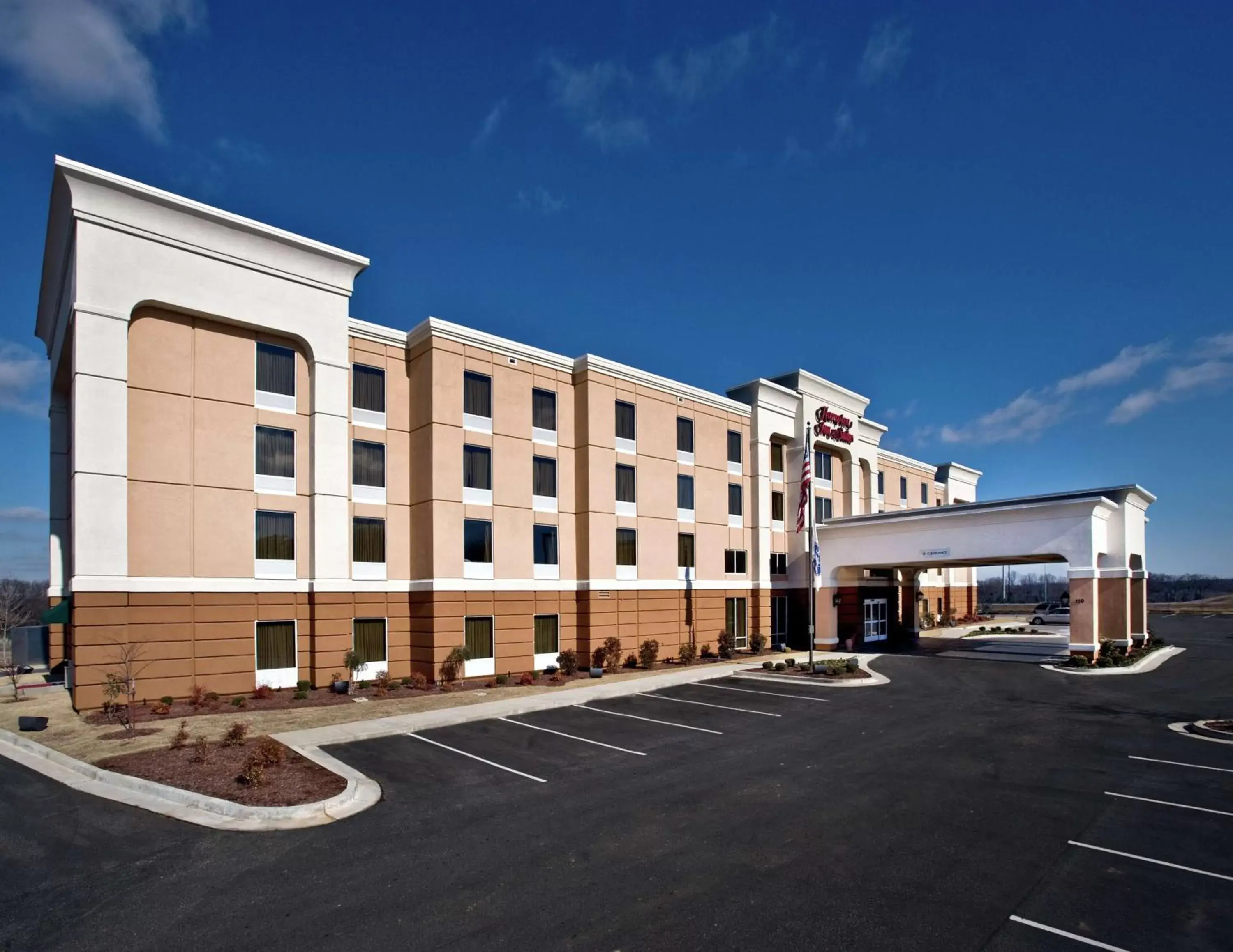 Property Building in Hampton Inn & Suites Jackson