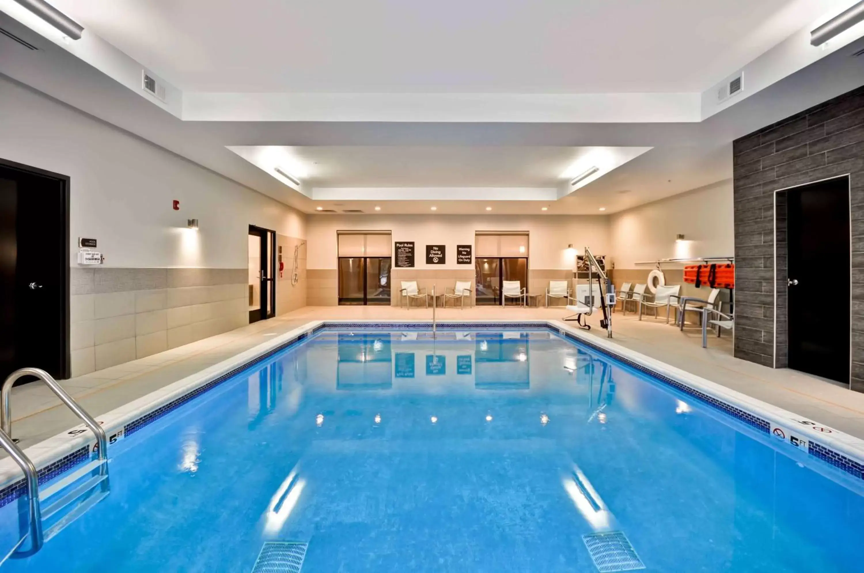 Pool view, Swimming Pool in Homewood Suites by Hilton Cincinnati/West Chester
