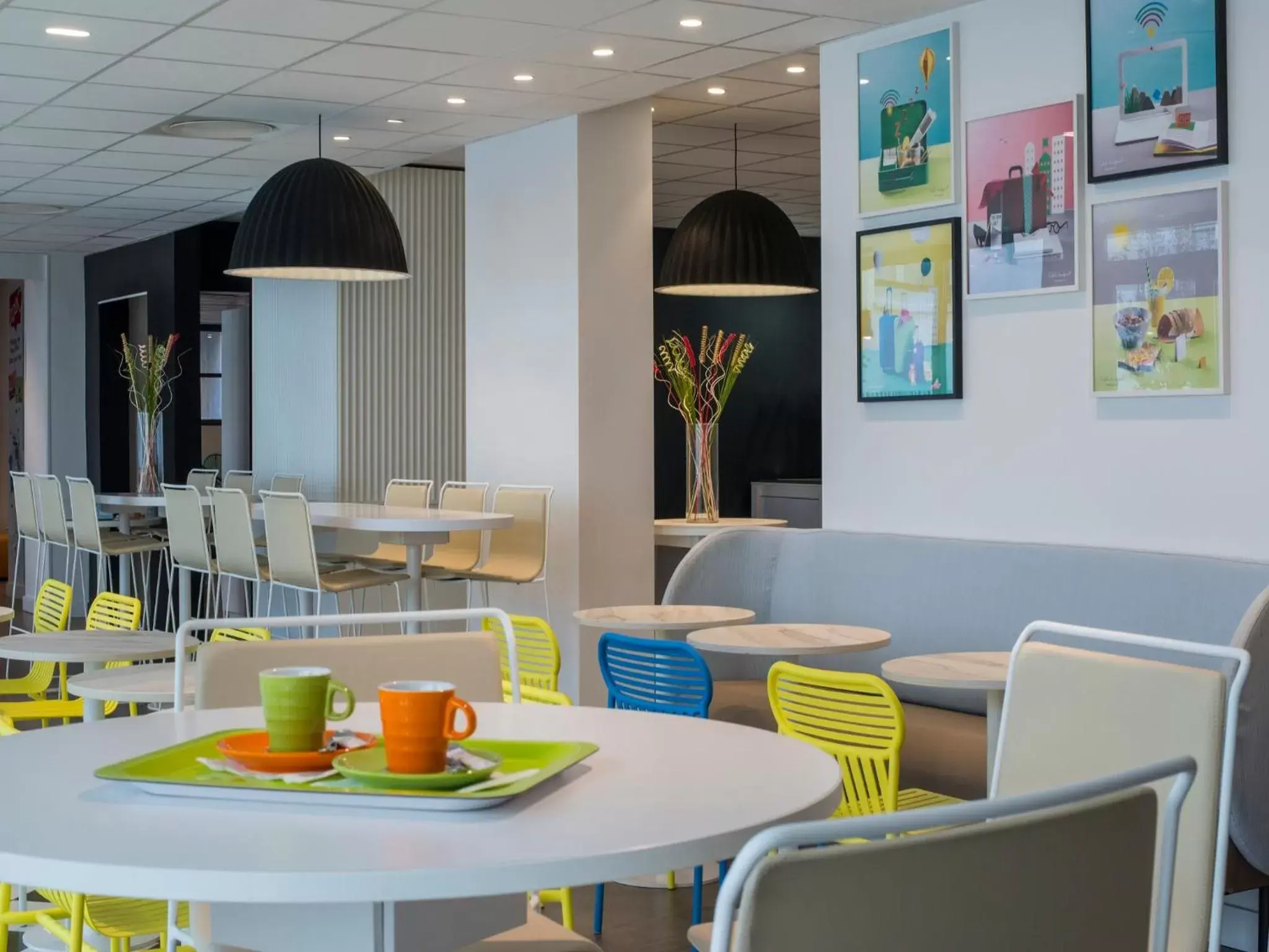Food and drinks, Restaurant/Places to Eat in Ibis Styles Nice Centre Gare
