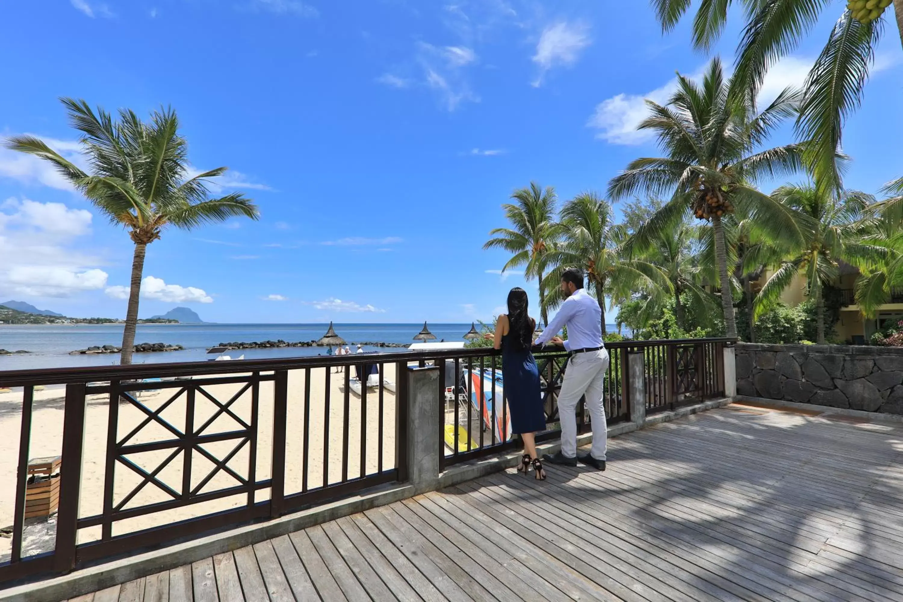 Lounge or bar in Sands Suites Resort & Spa