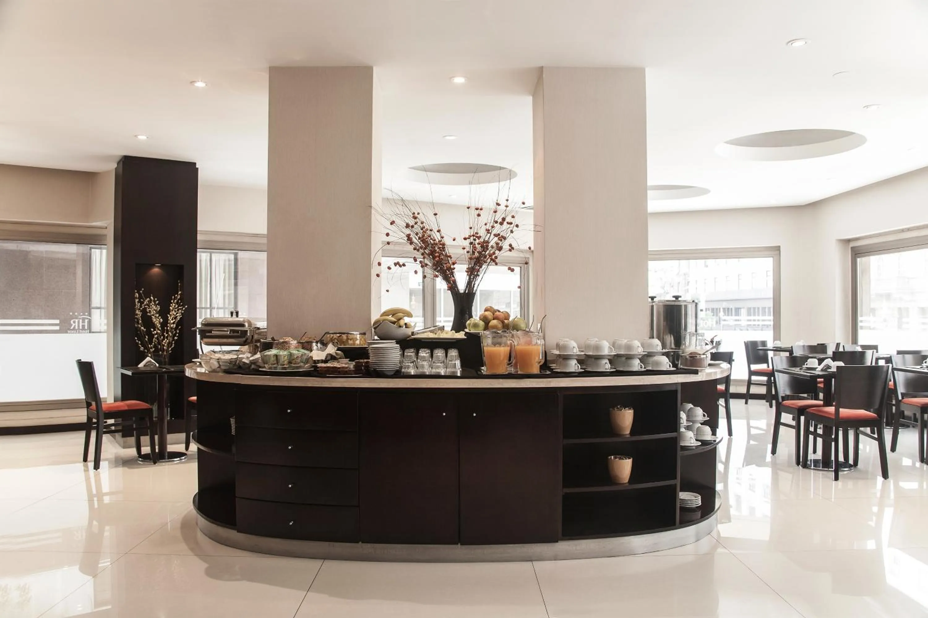 Restaurant/places to eat in HR Luxor Hotel Buenos Aires