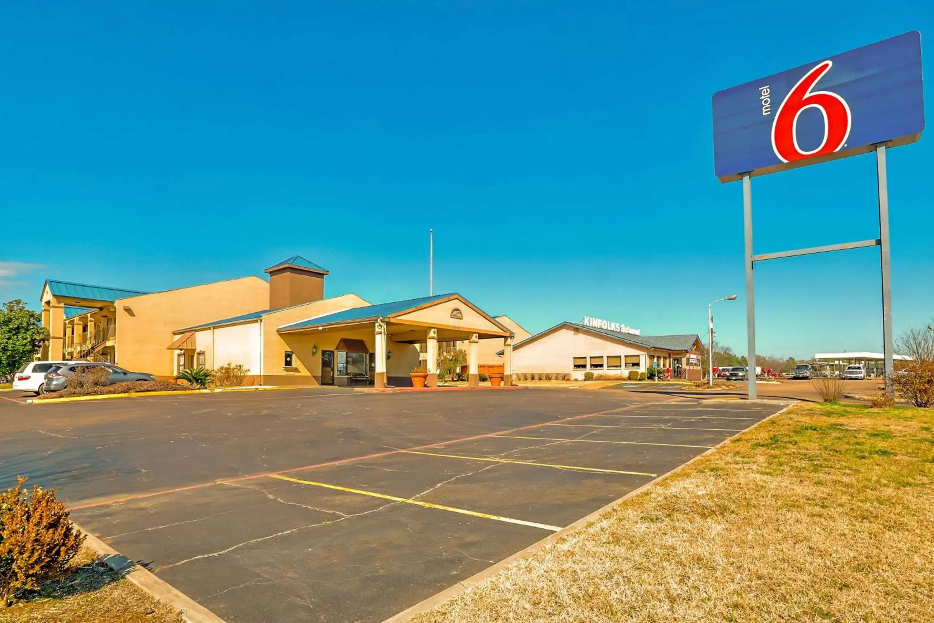 Property Building in Motel 6 Nacogdoches, TX