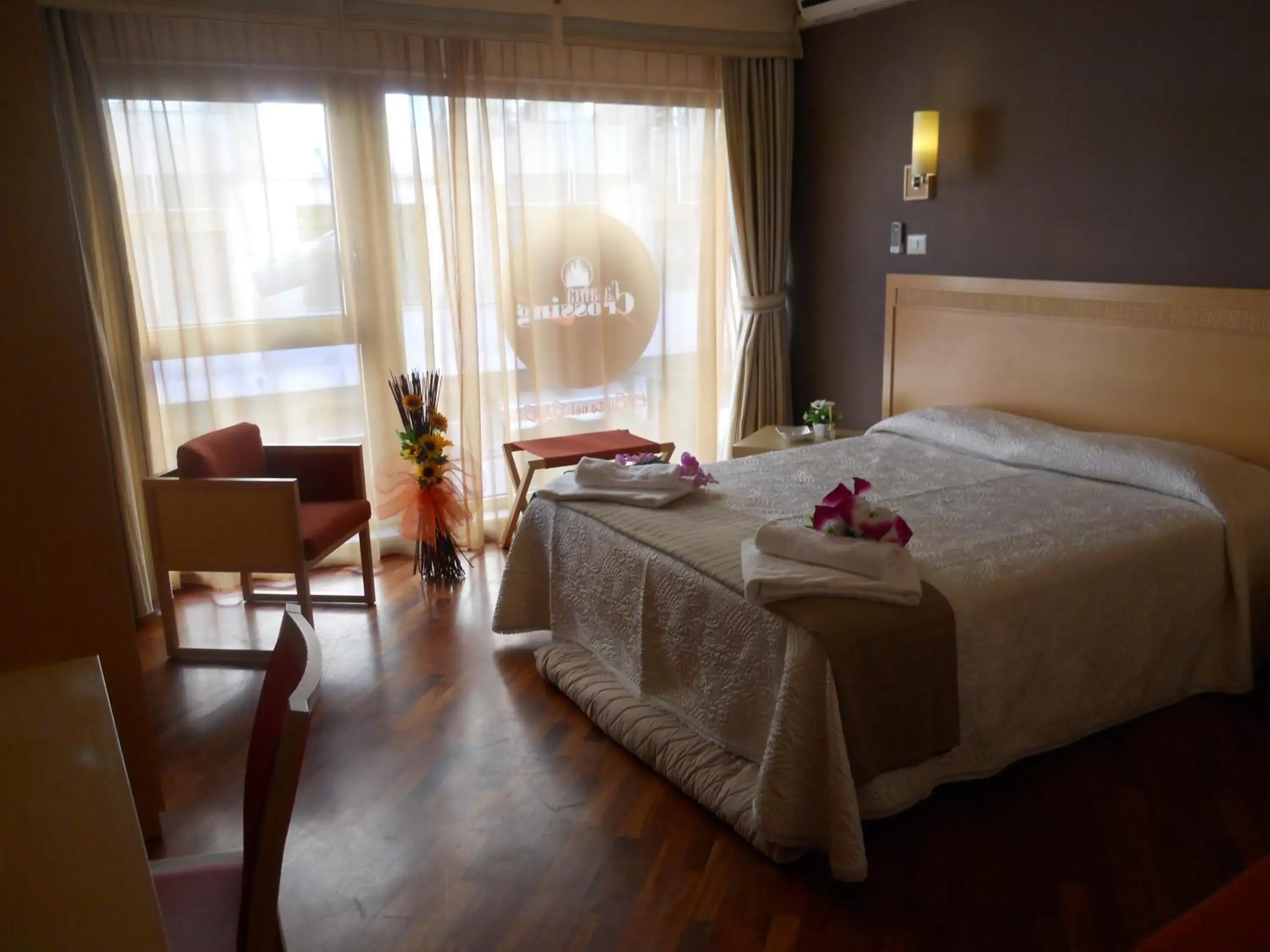 Photo of the whole room, Bed in Catania Crossing B&B - Rooms & Comforts