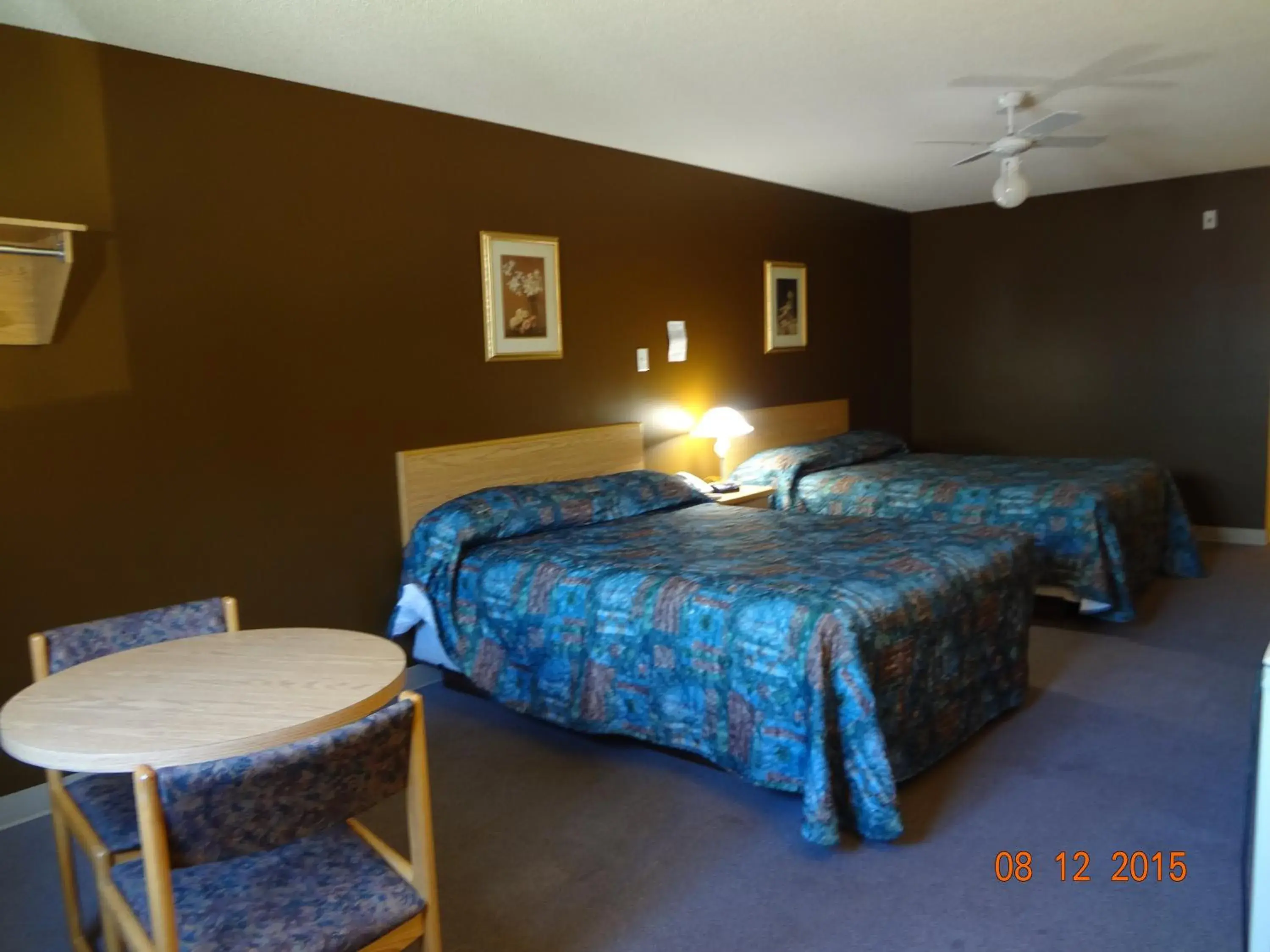 Photo of the whole room, Bed in Park Inn Motel