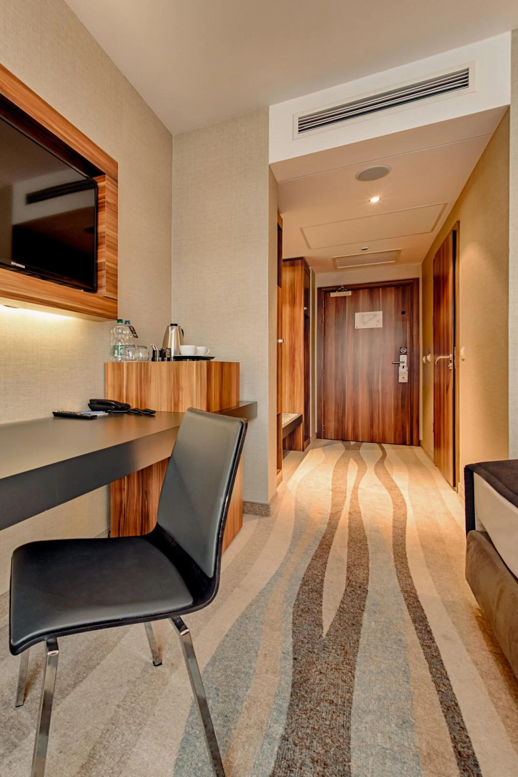 Living room in Warsaw Plaza Hotel