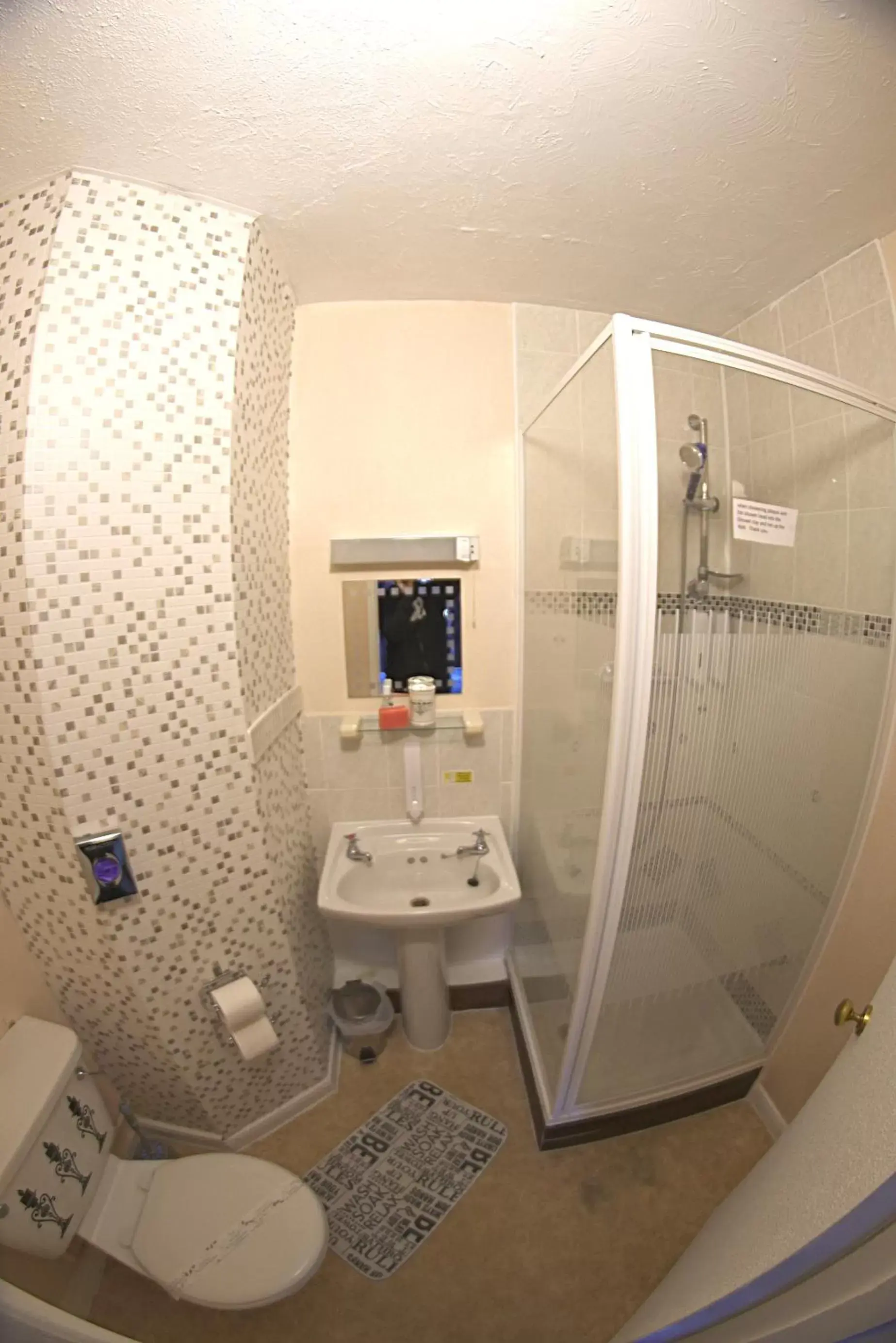 Bedroom, Bathroom in The Eastleigh
