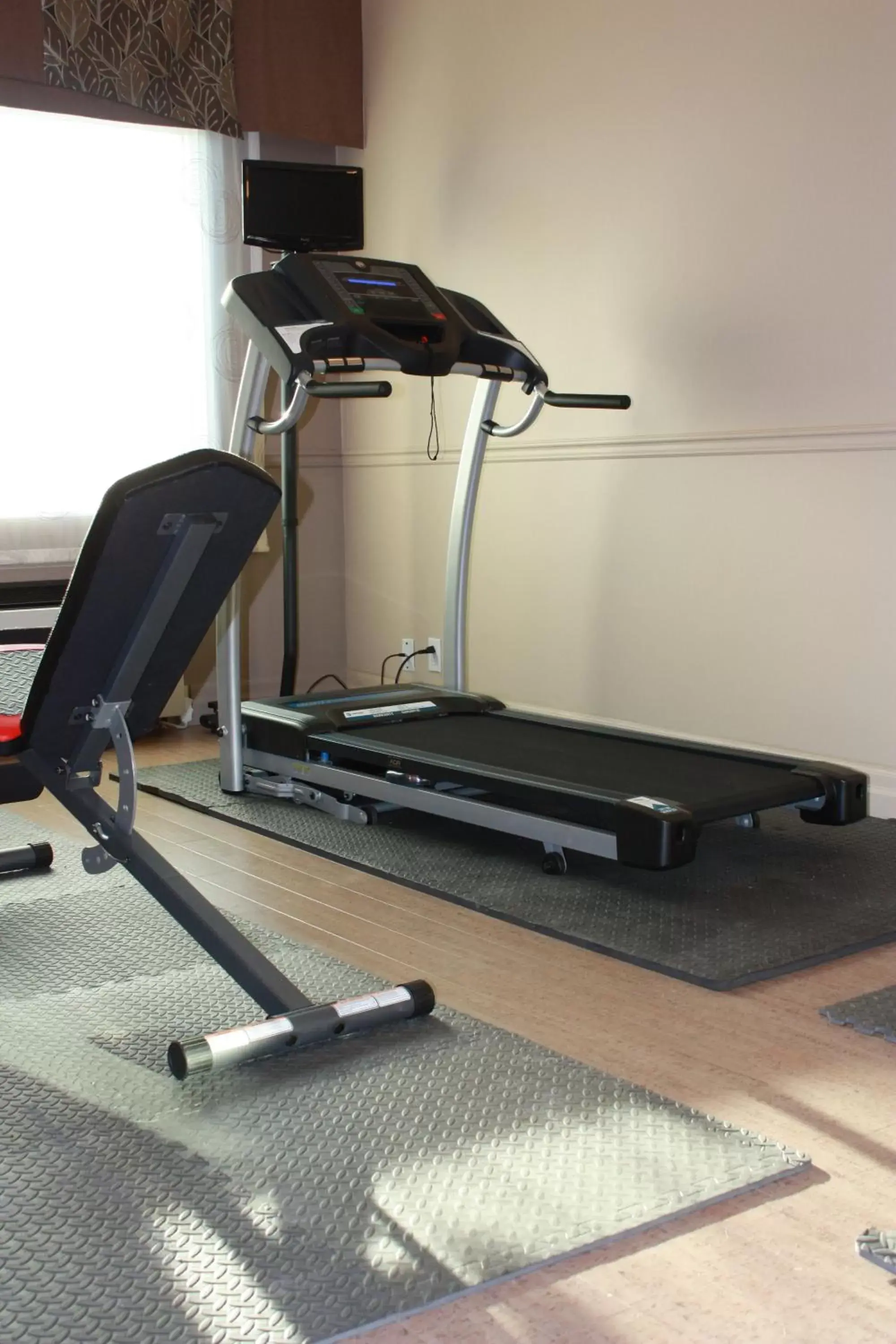 Fitness centre/facilities in Days Inn by Wyndham Berthierville Fitness centre/facilities in Days Inn by Wyndham Berthierville