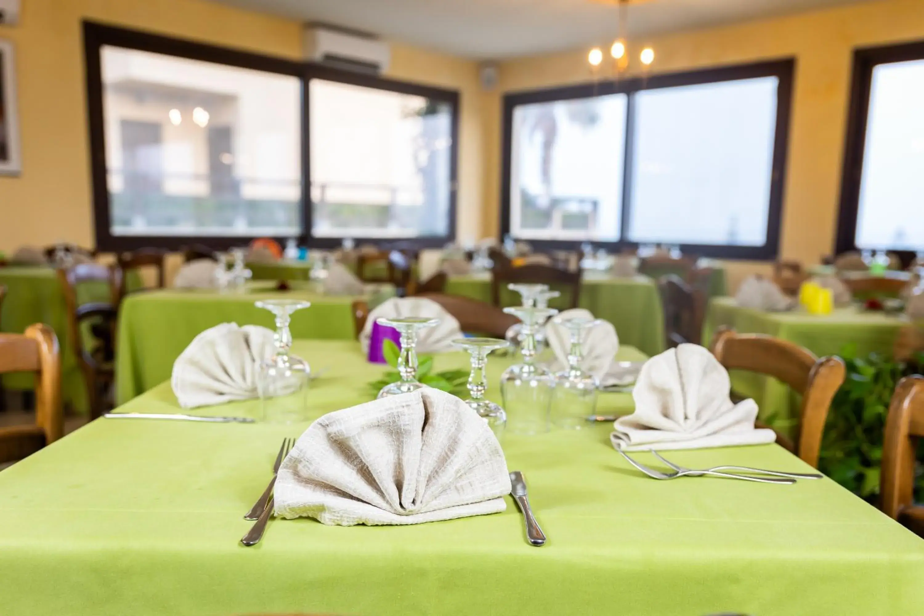 Restaurant/Places to Eat in Triscinamare Hotel Residence