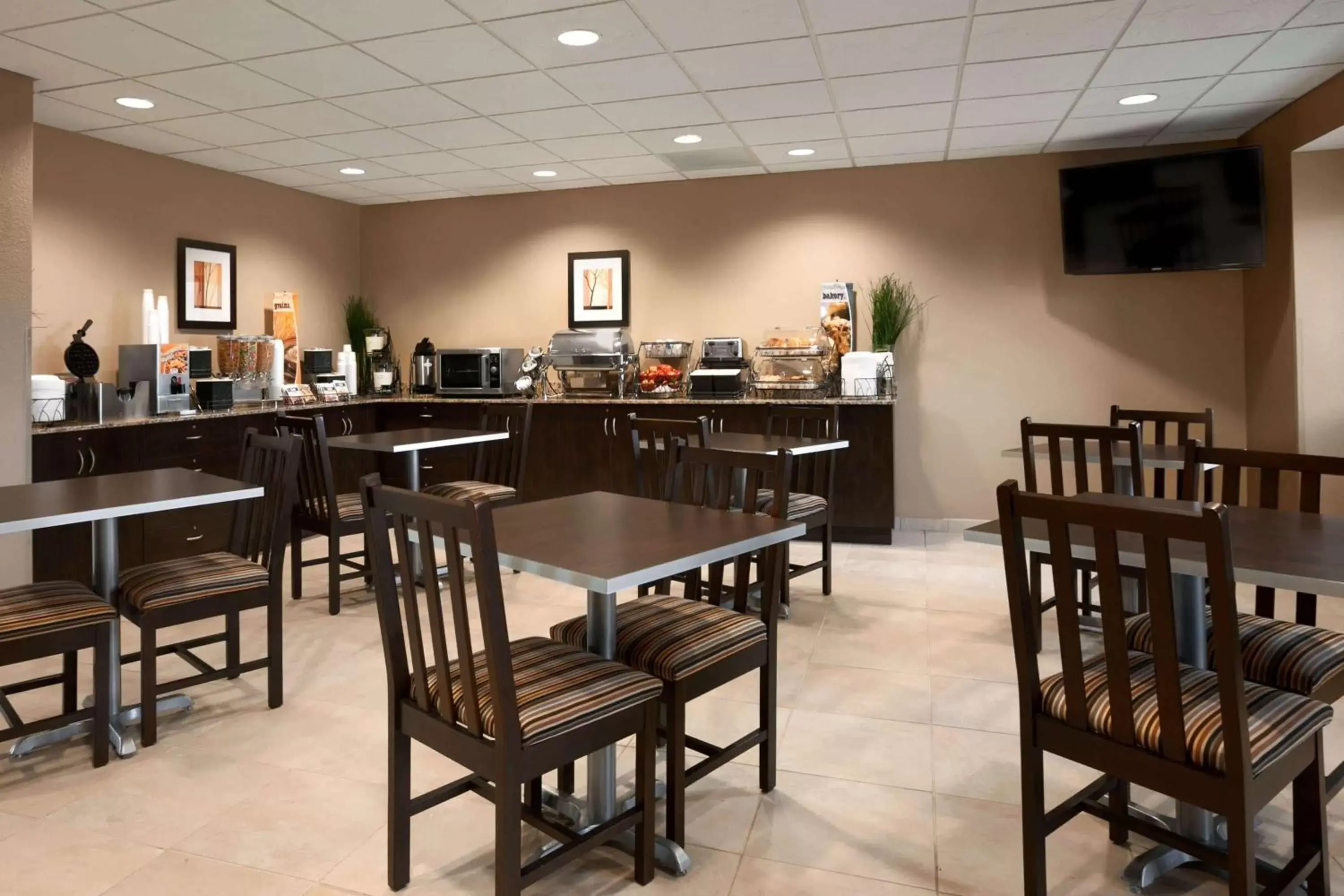 Restaurant/Places to Eat in Microtel Inn & Suites - St Clairsville