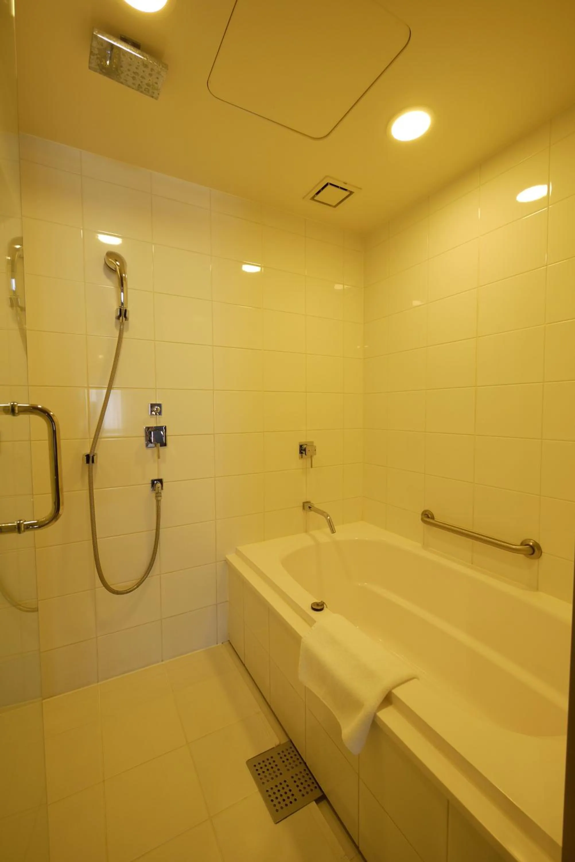Shower in Shibuya Granbell Hotel