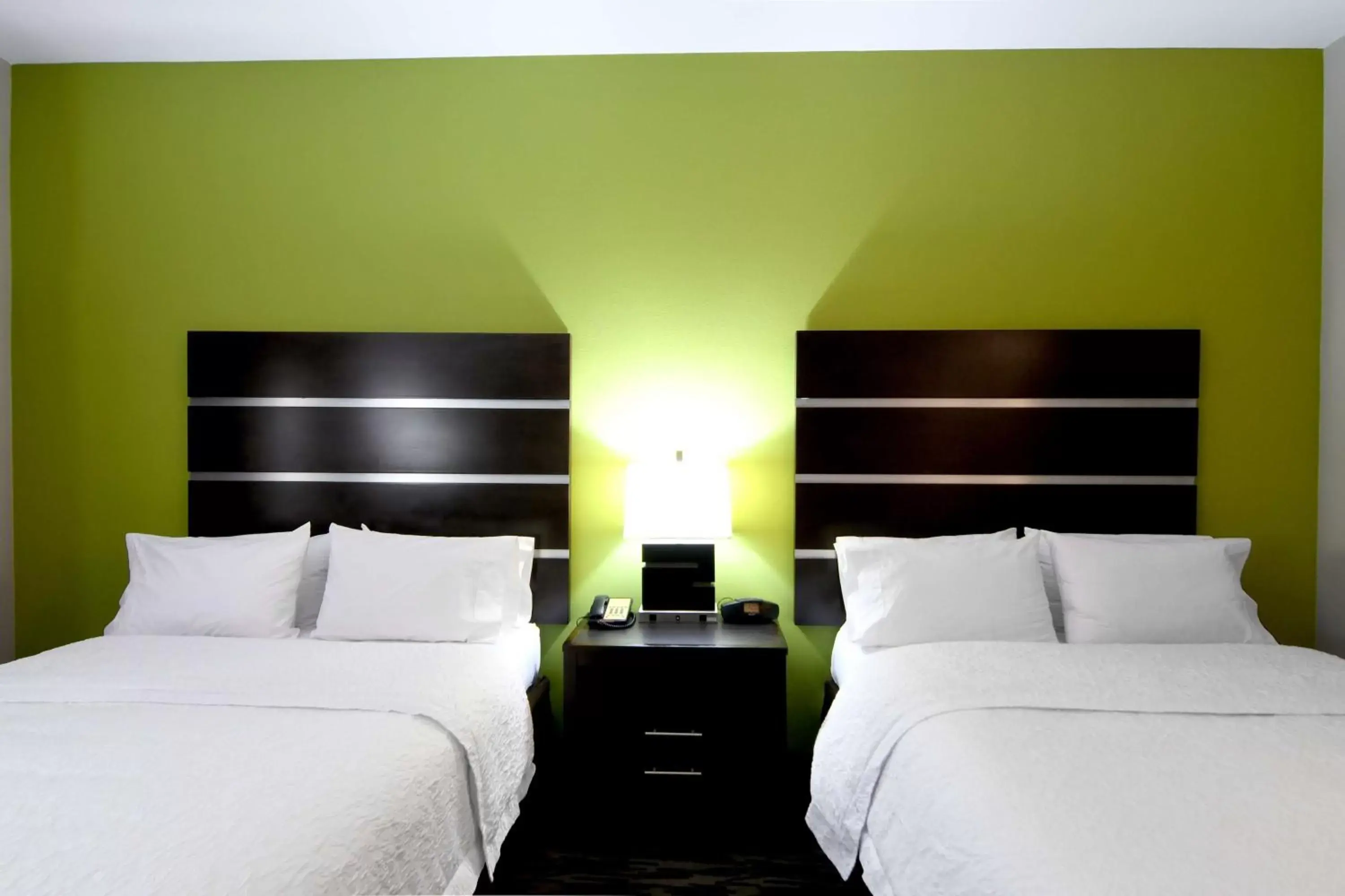 Bed in Hampton Inn Foley Bed in Hampton Inn Foley