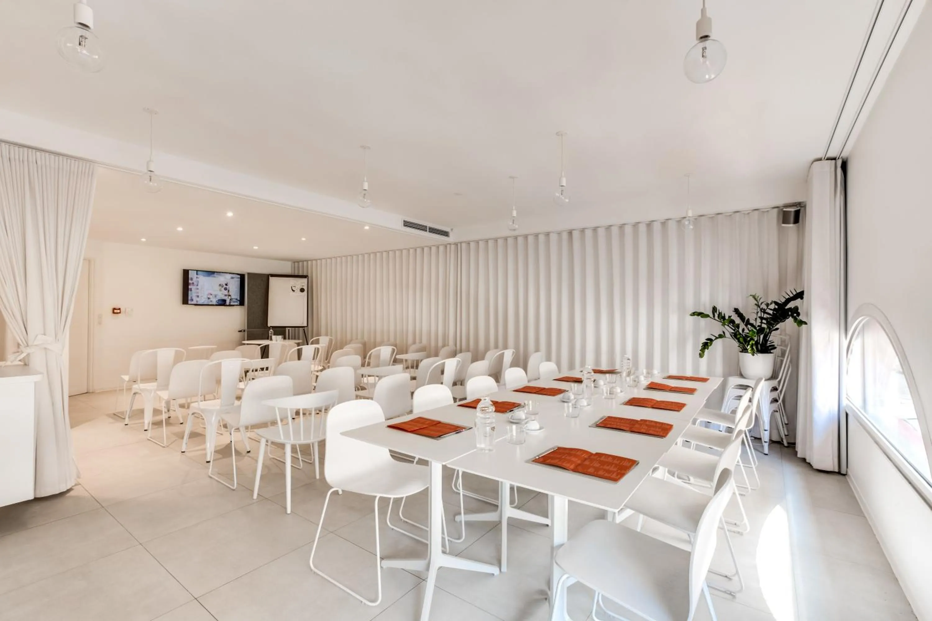 Meeting/conference room in Hotel du Pin Nice Port