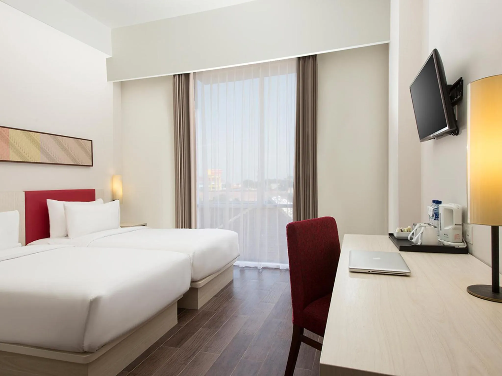 Superior Twin Room in Hotel Santika Pekalongan