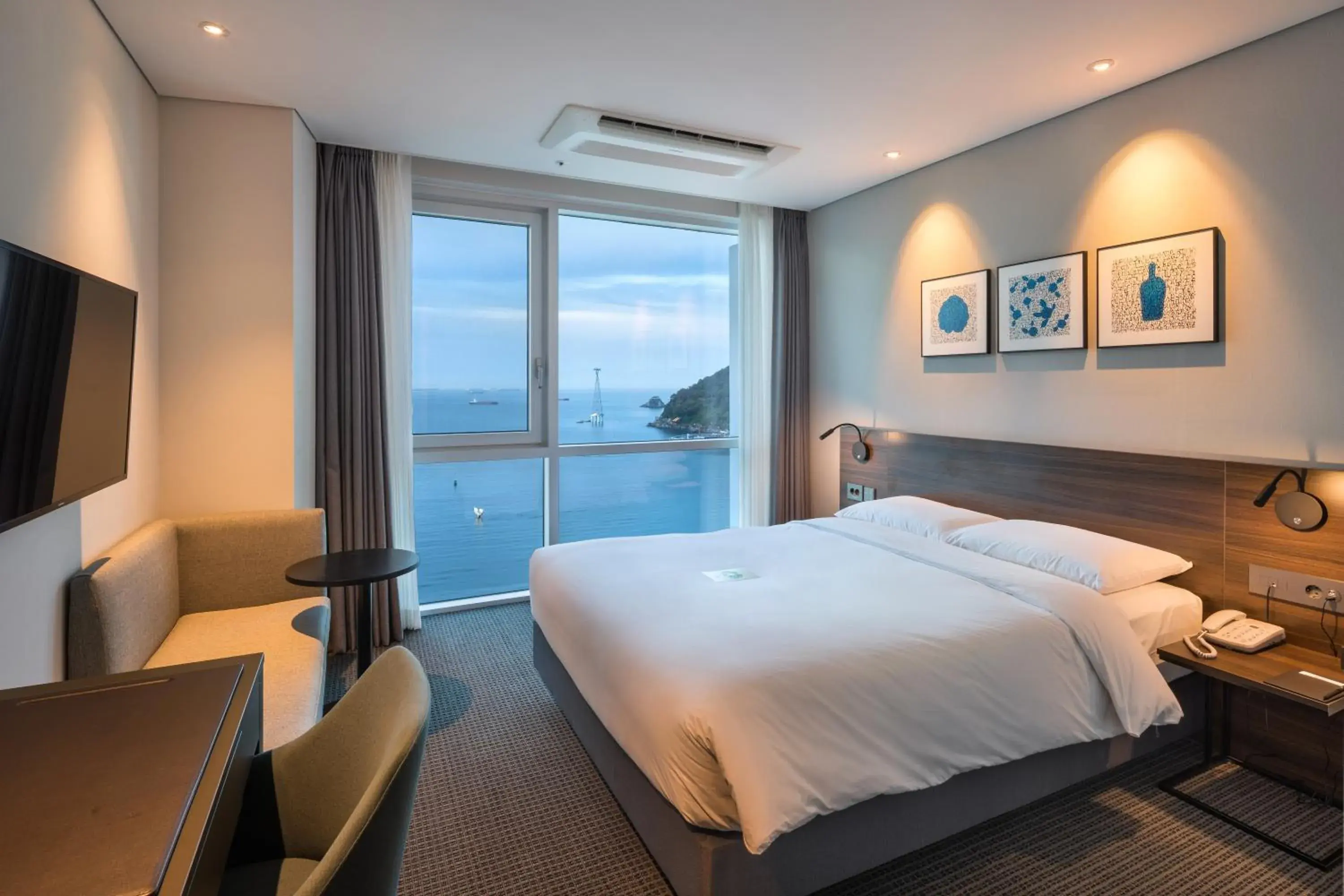 Bed in Grab The Ocean Songdo