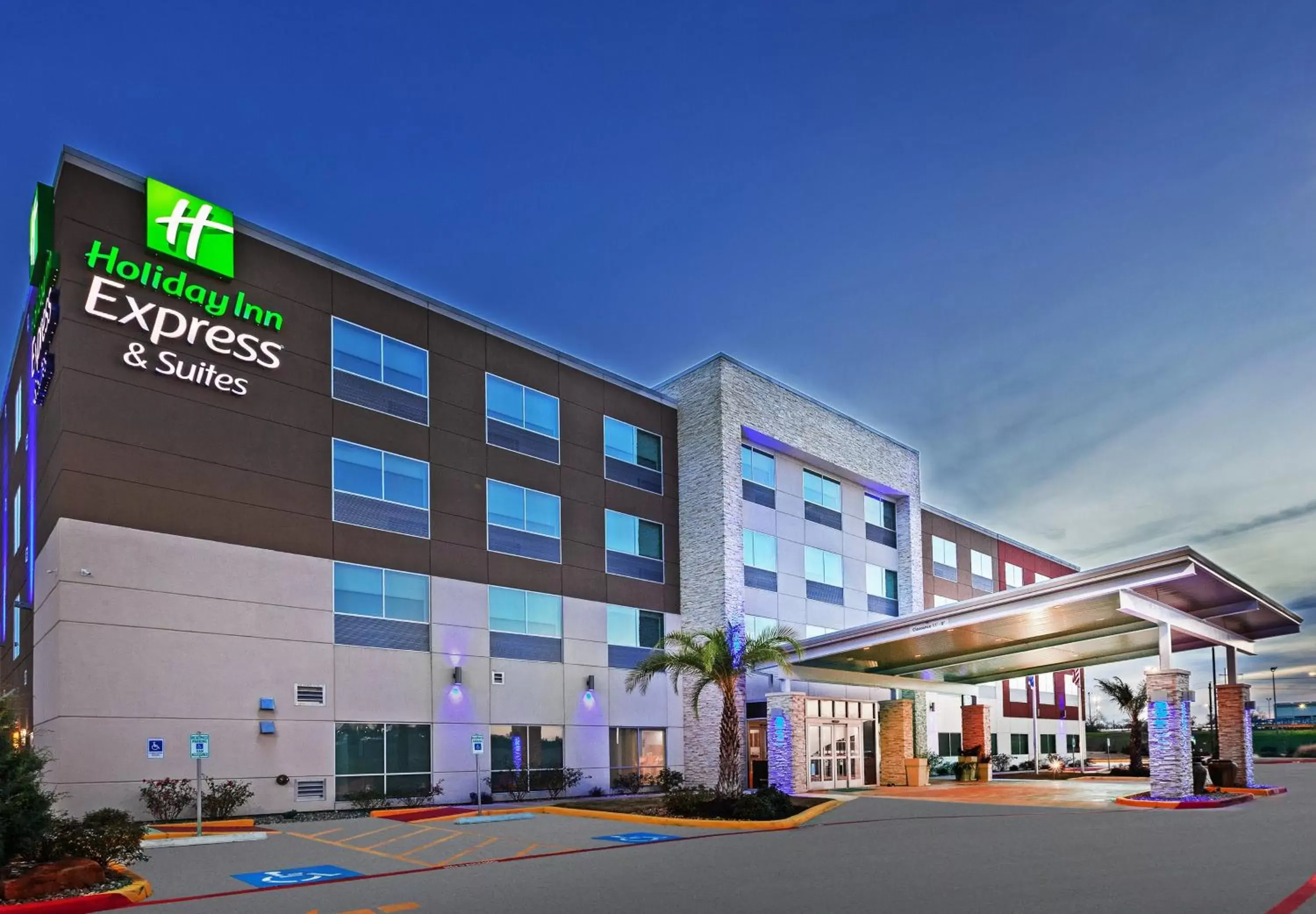 Property Building in Holiday Inn Express & Suites - Brenham South, an IHG Hotel