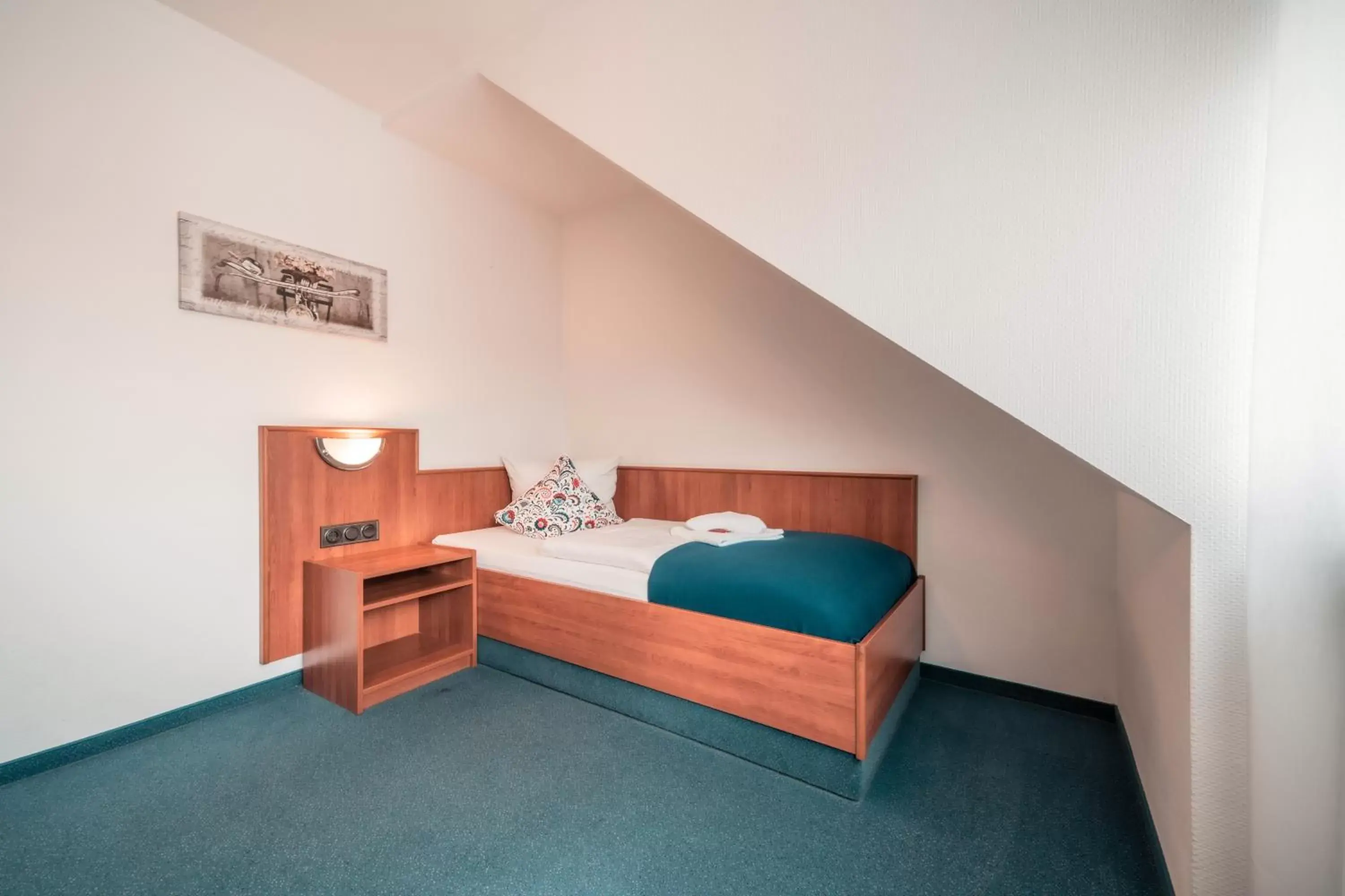 Single Room - single occupancy in Airport Lounge Hotel Düsseldorf Single Room - single occupancy in Airport Lounge Hotel Düsseldorf