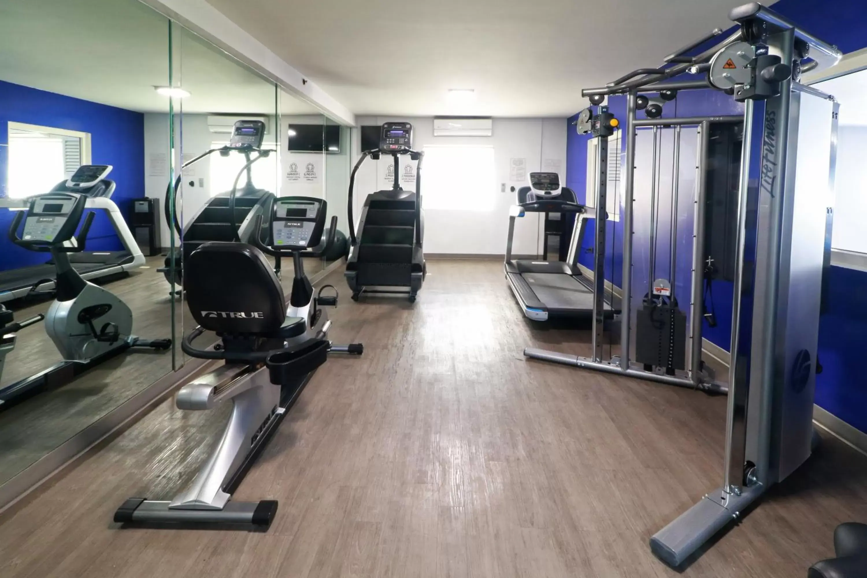 Fitness centre/facilities, Fitness Center/Facilities in Holiday Inn Express Piedras Negras, an IHG Hotel