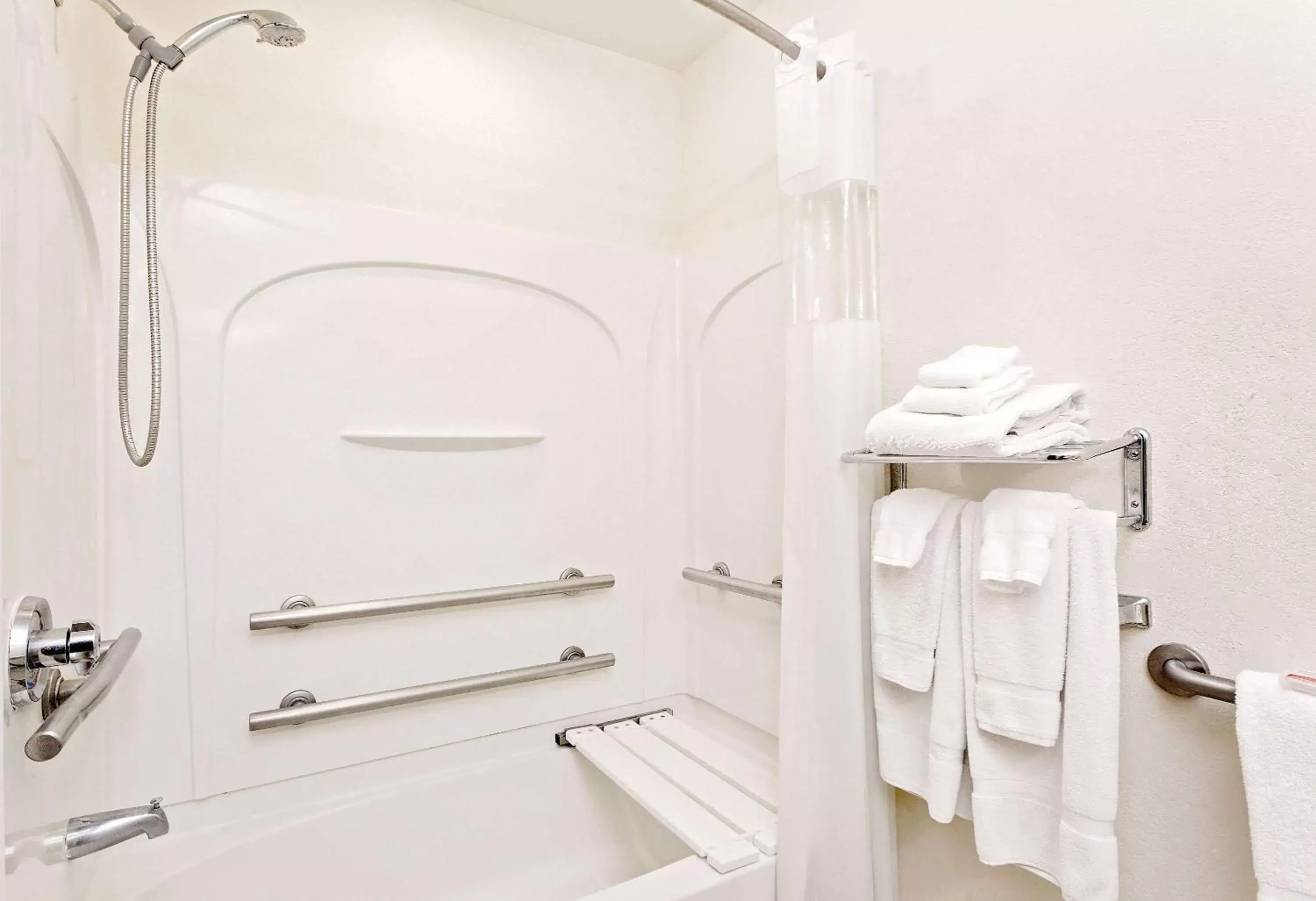 Bathroom in Microtel Inn & Suites By Wyndham Middletown