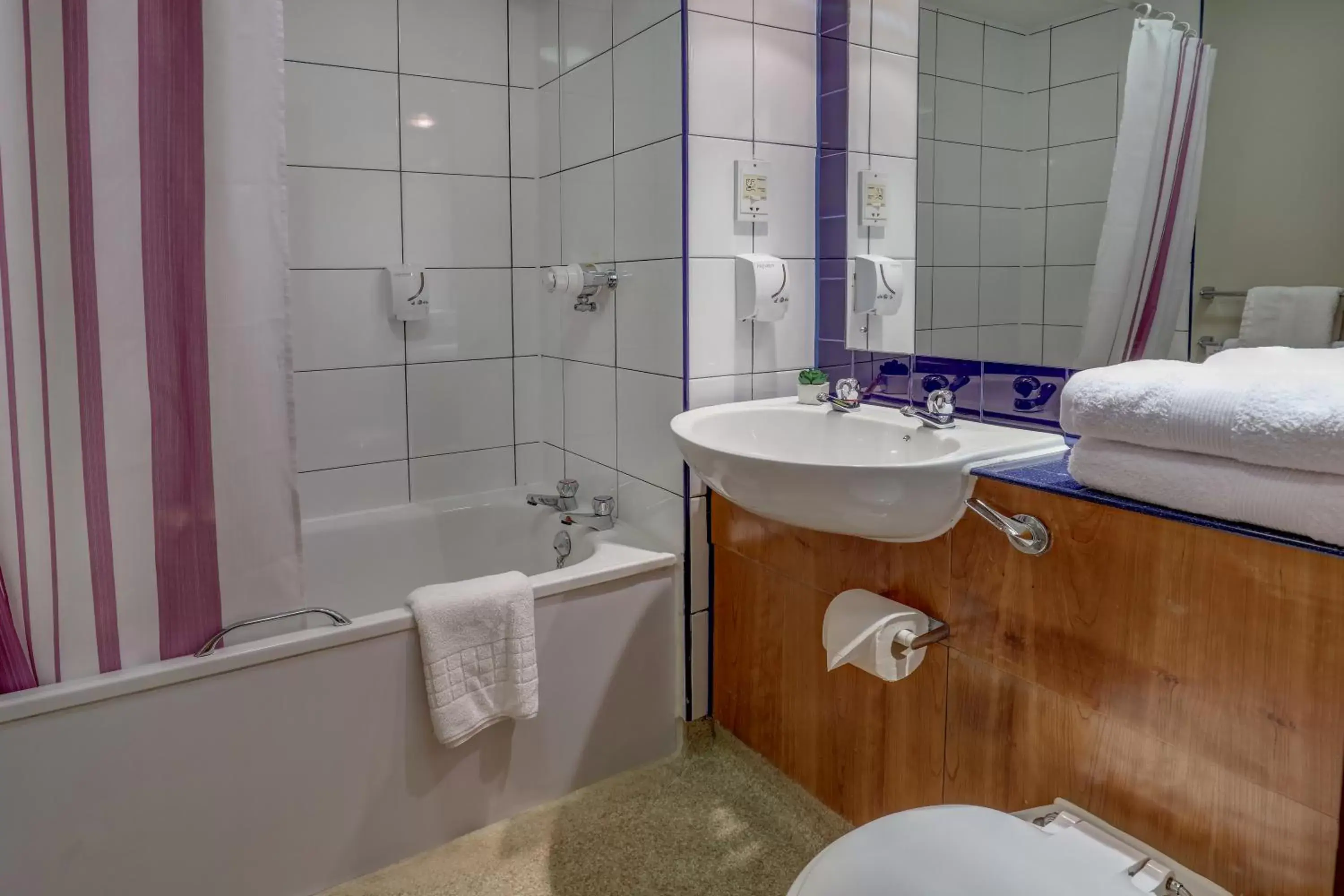 Bathroom in Plaza Chorley; Sure Hotel Collection by Best Western