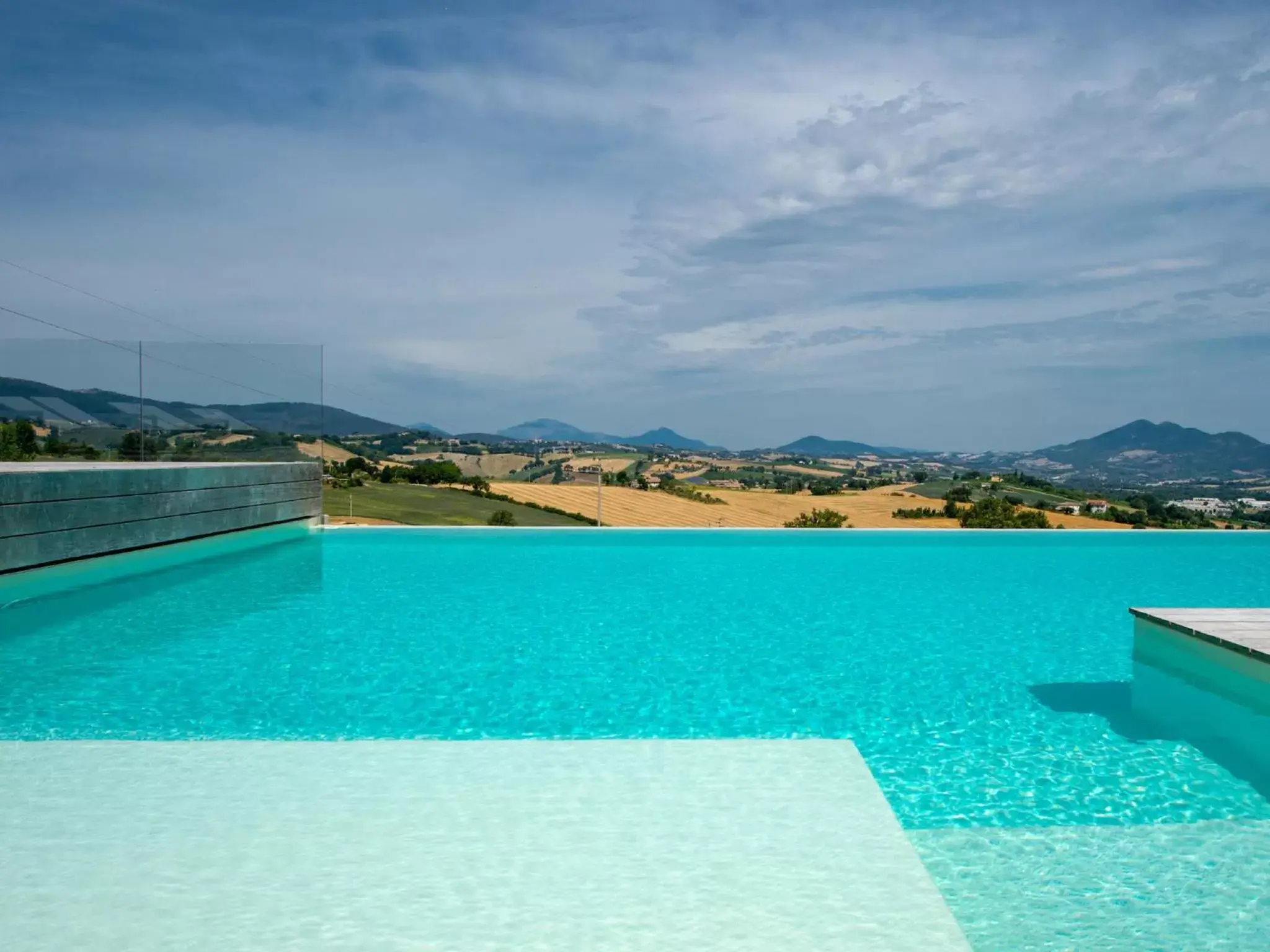 Swimming Pool in Serre Alte Landscape Luxury Rooms