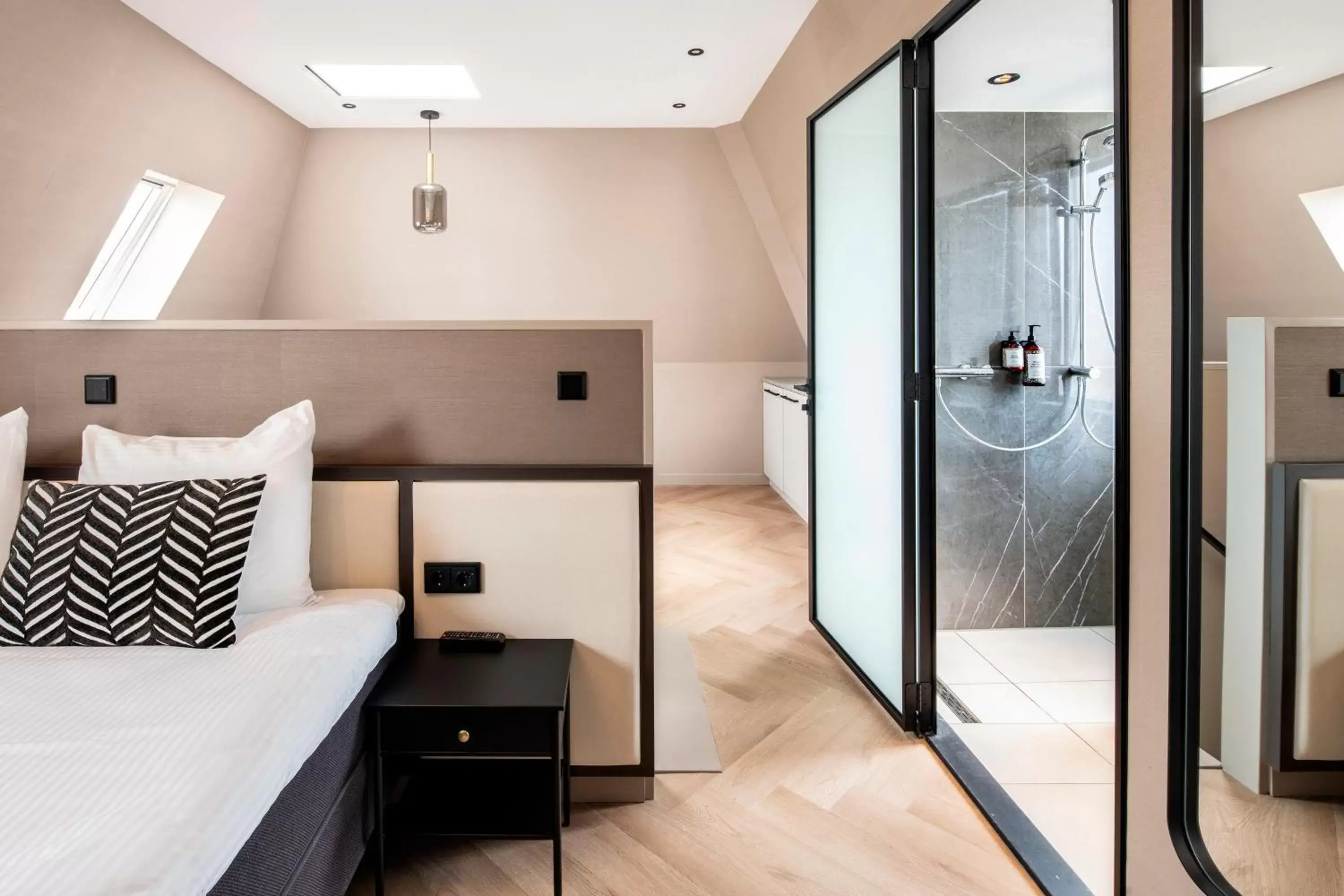 Bed, Bathroom in Breathe Hotel Leiden
