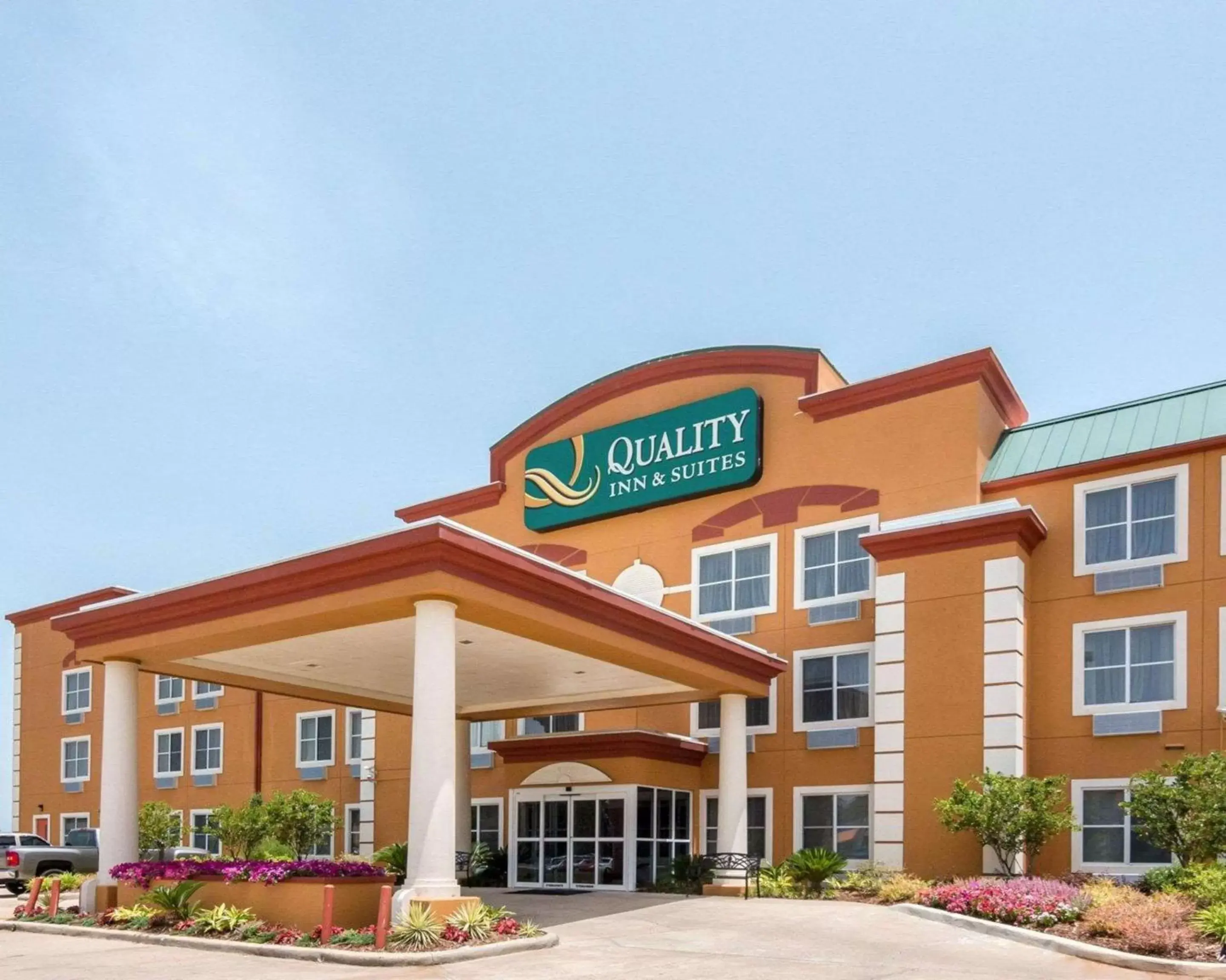 Property Building in Quality Inn & Suites West Monroe