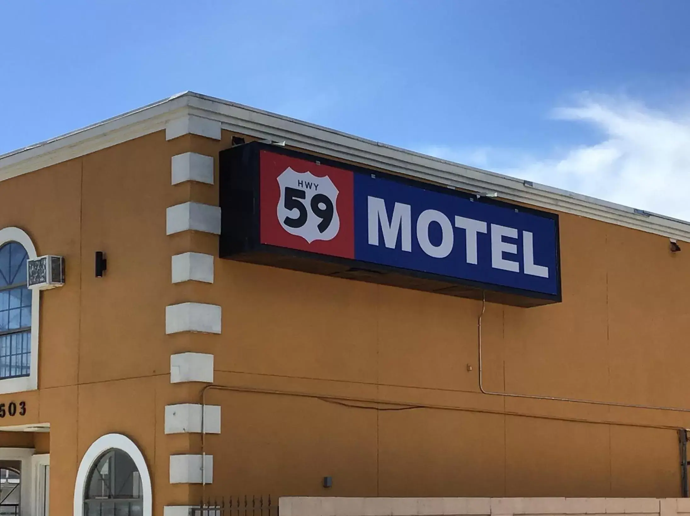 Property building in Hwy 59 Motel Laredo Medical Center