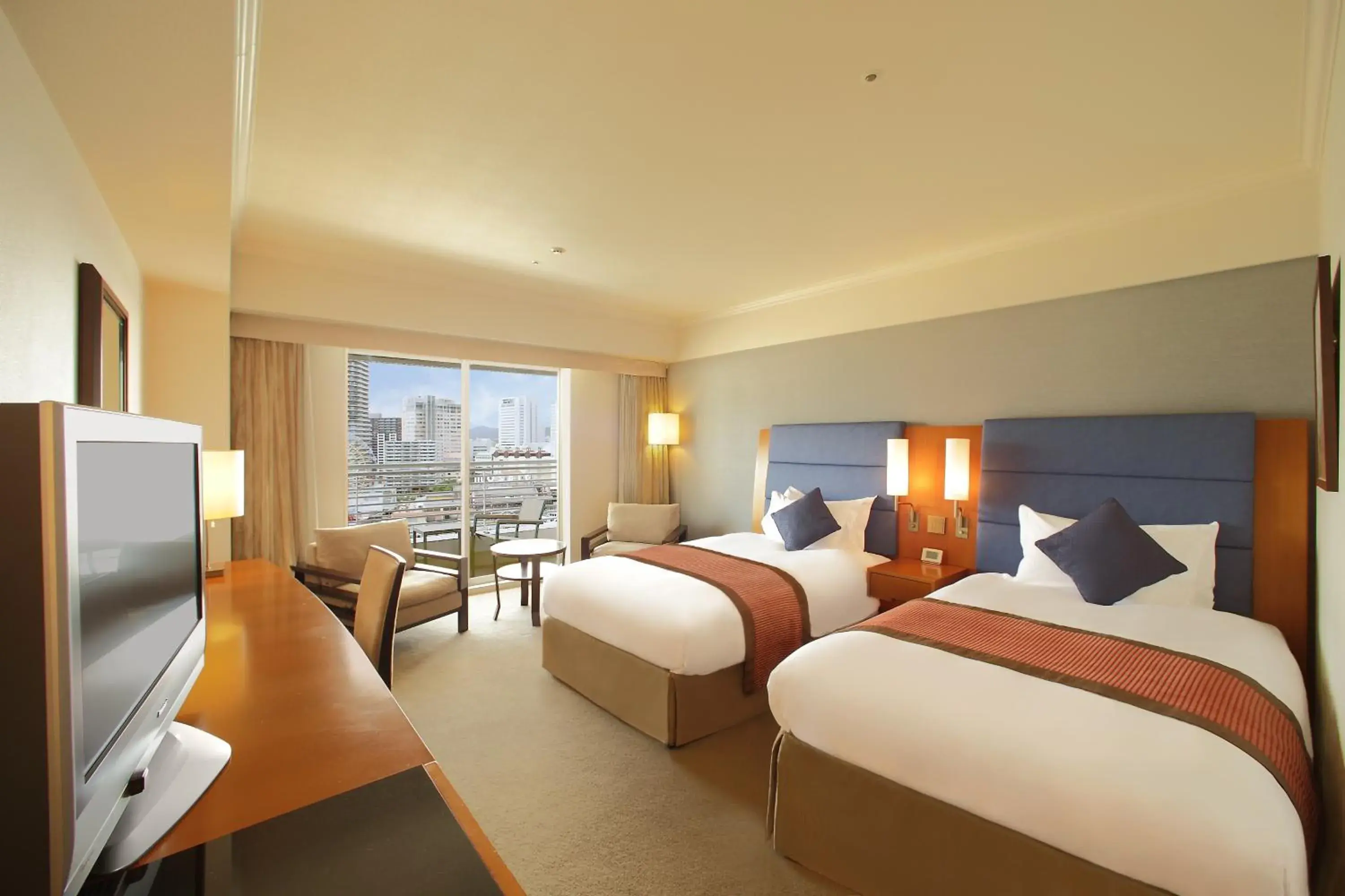 Photo of the whole room in Kobe Meriken Park Oriental Hotel