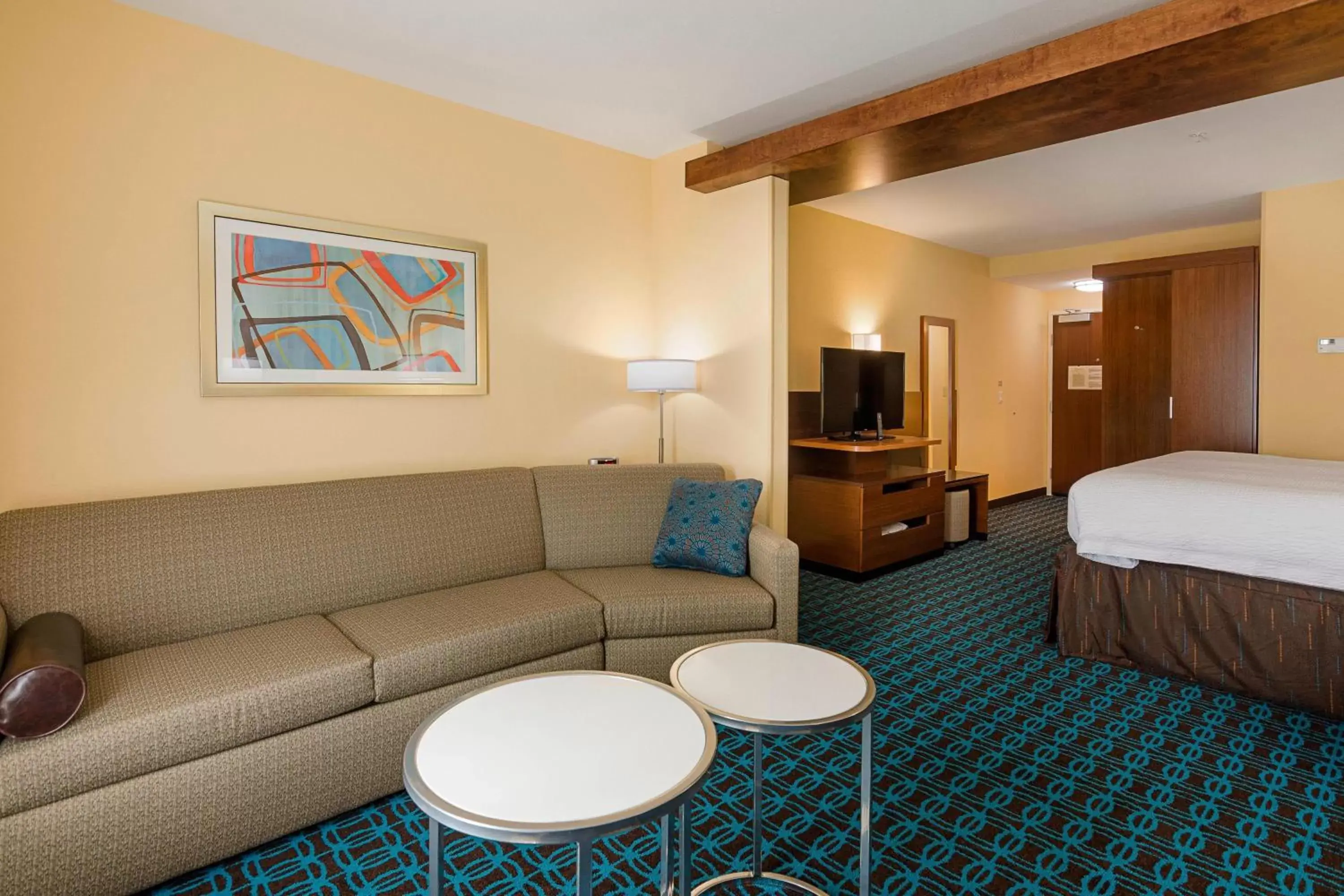 Living room in Fairfield Inn & Suites by Marriott Abingdon