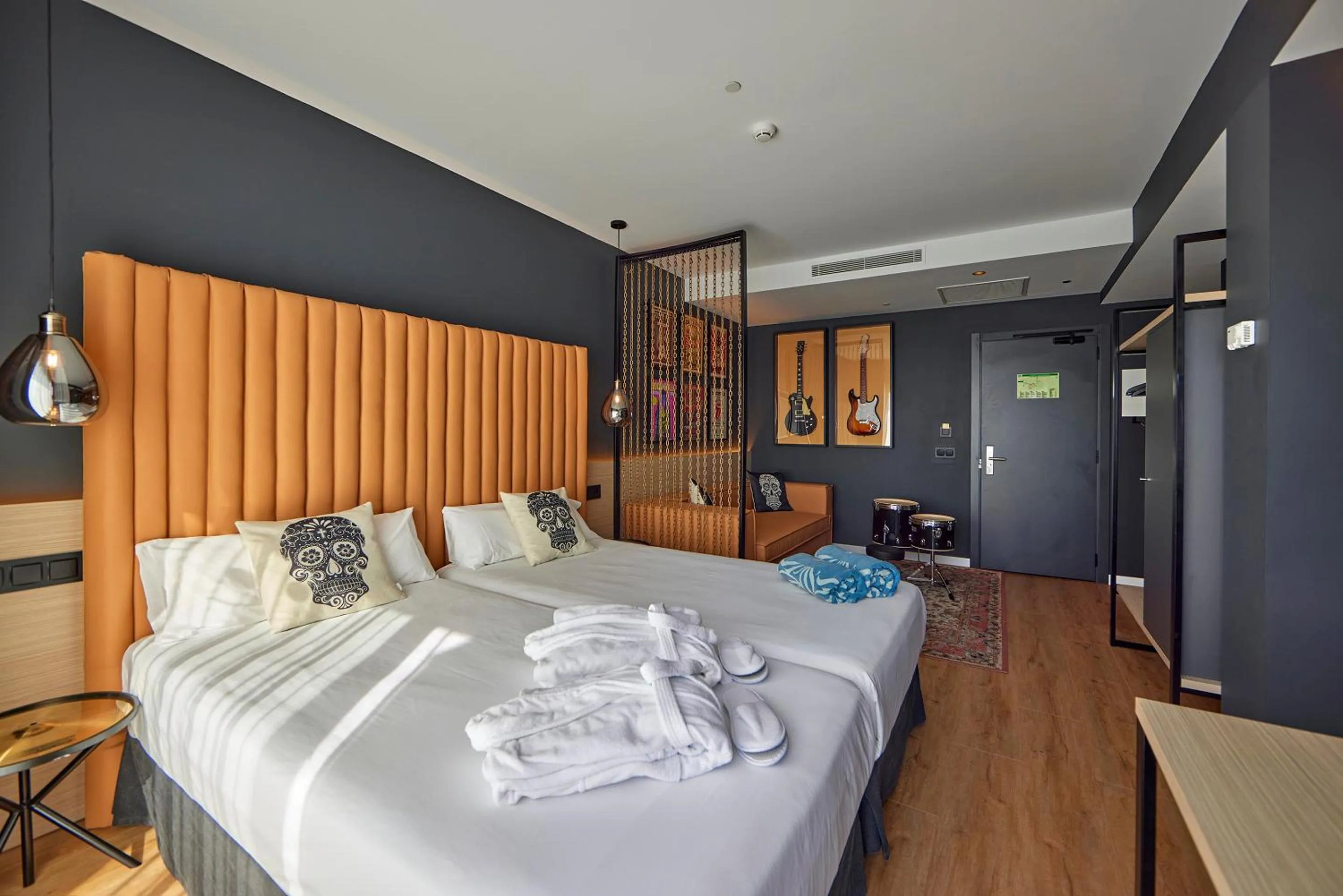 Photo of the whole room, Bed in Hotel Florida Magaluf - Adults Only