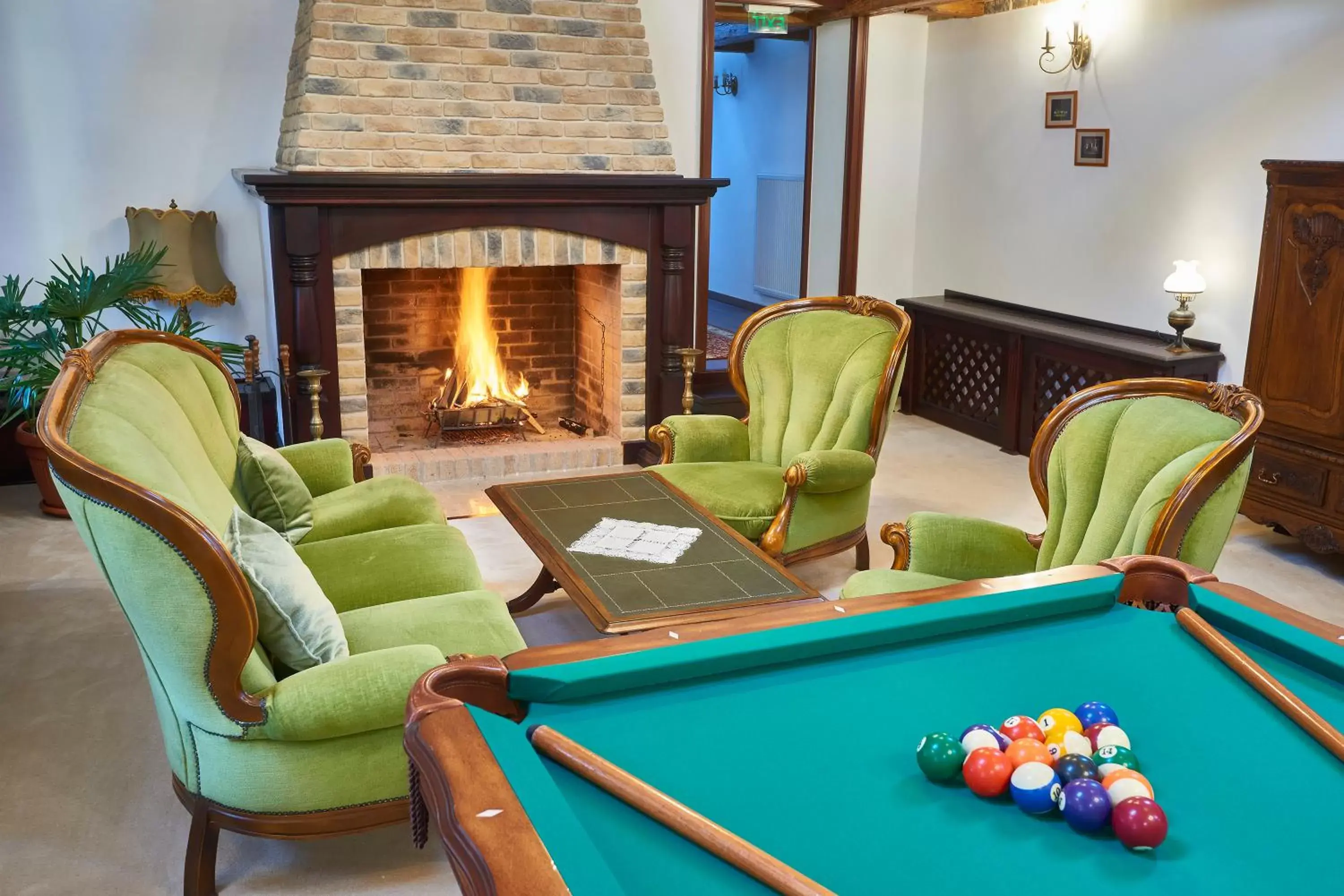 Communal lounge/ TV room, Billiards in Resort Ambient