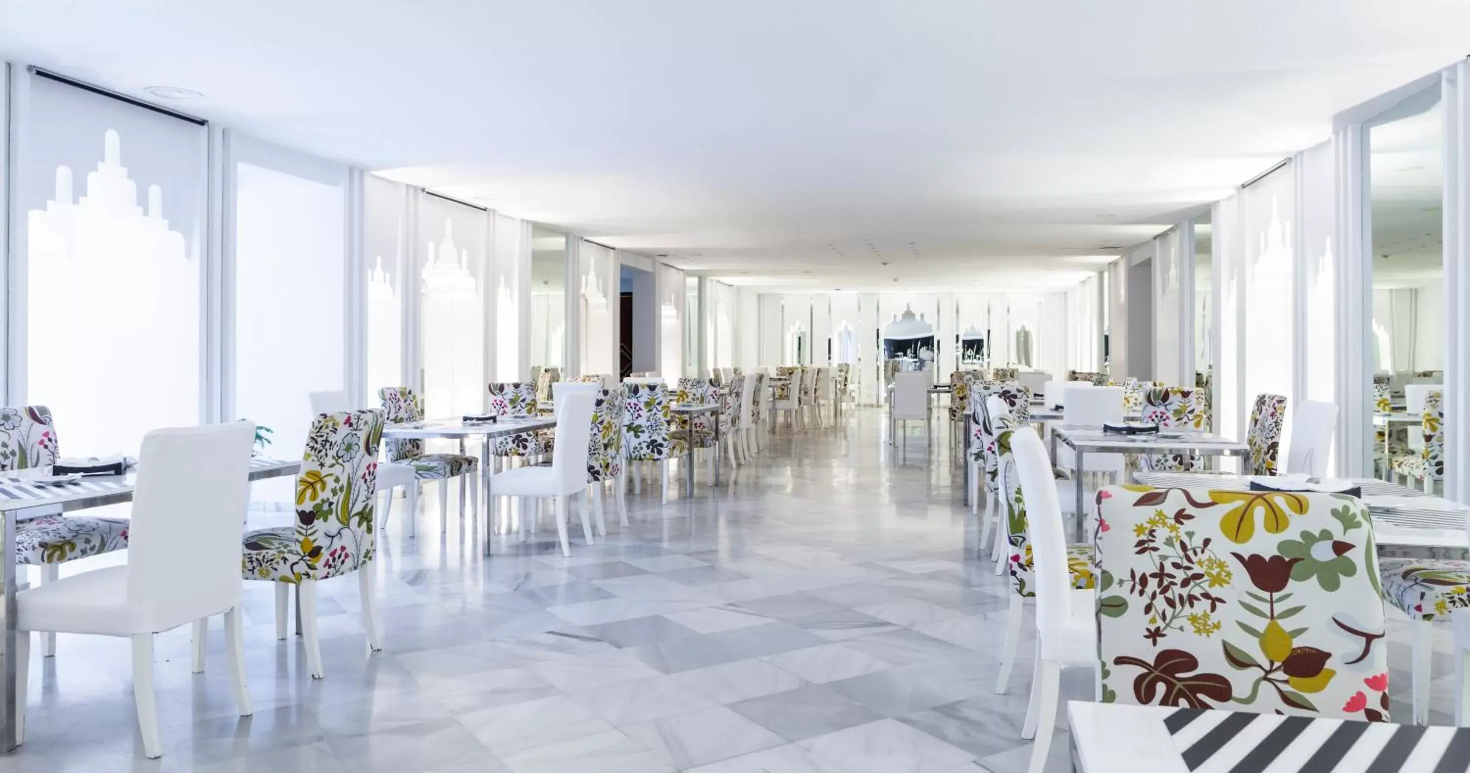Meals, Restaurant/Places to Eat in Hotel Suites Albayzin Del Mar