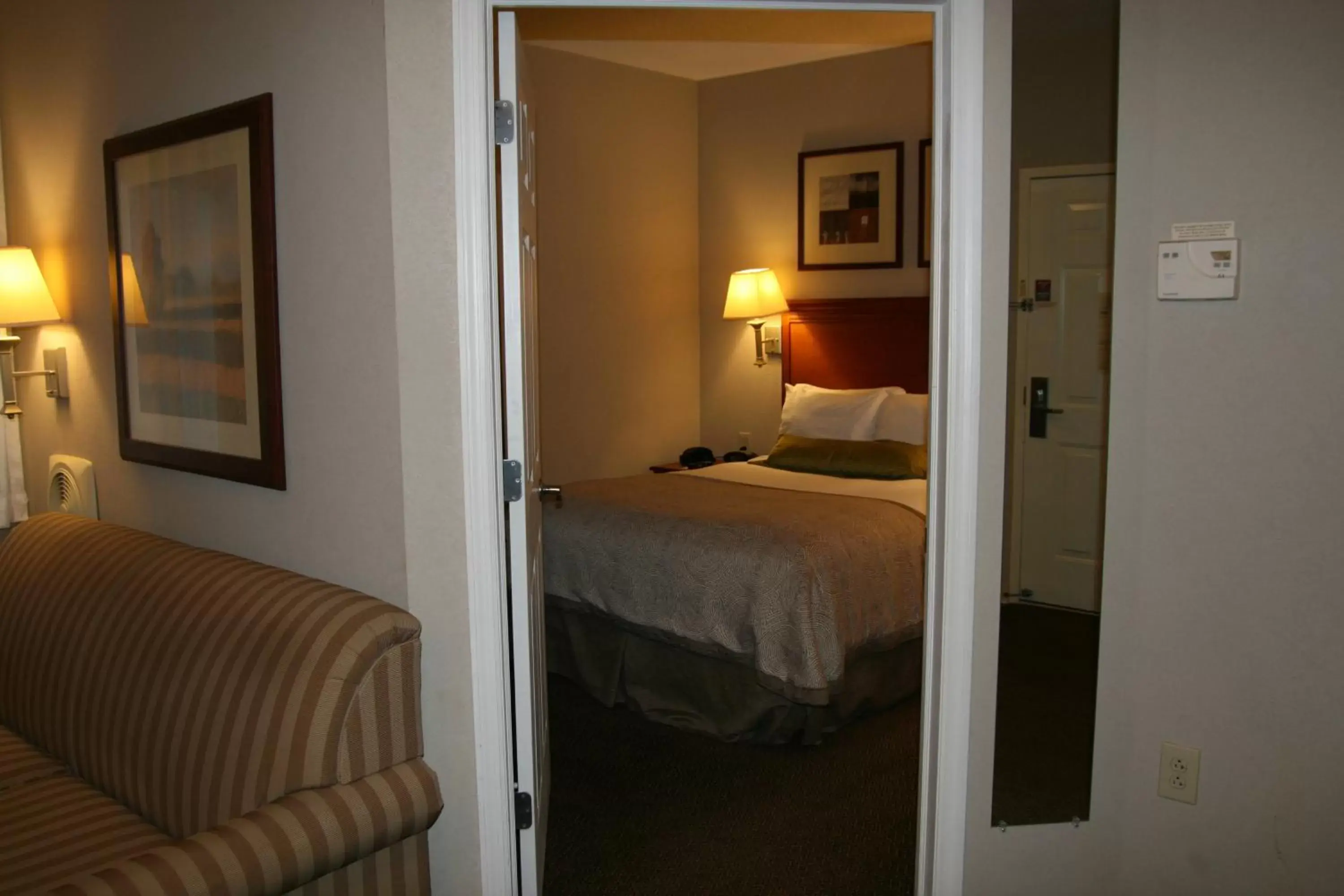 Bedroom, Bed in Candlewood Suites Bordentown-Trenton, an IHG Hotel