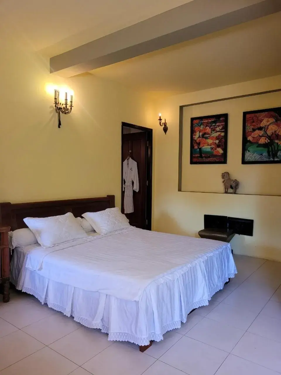 Bed in An Hoa Residence Bed in An Hoa Residence