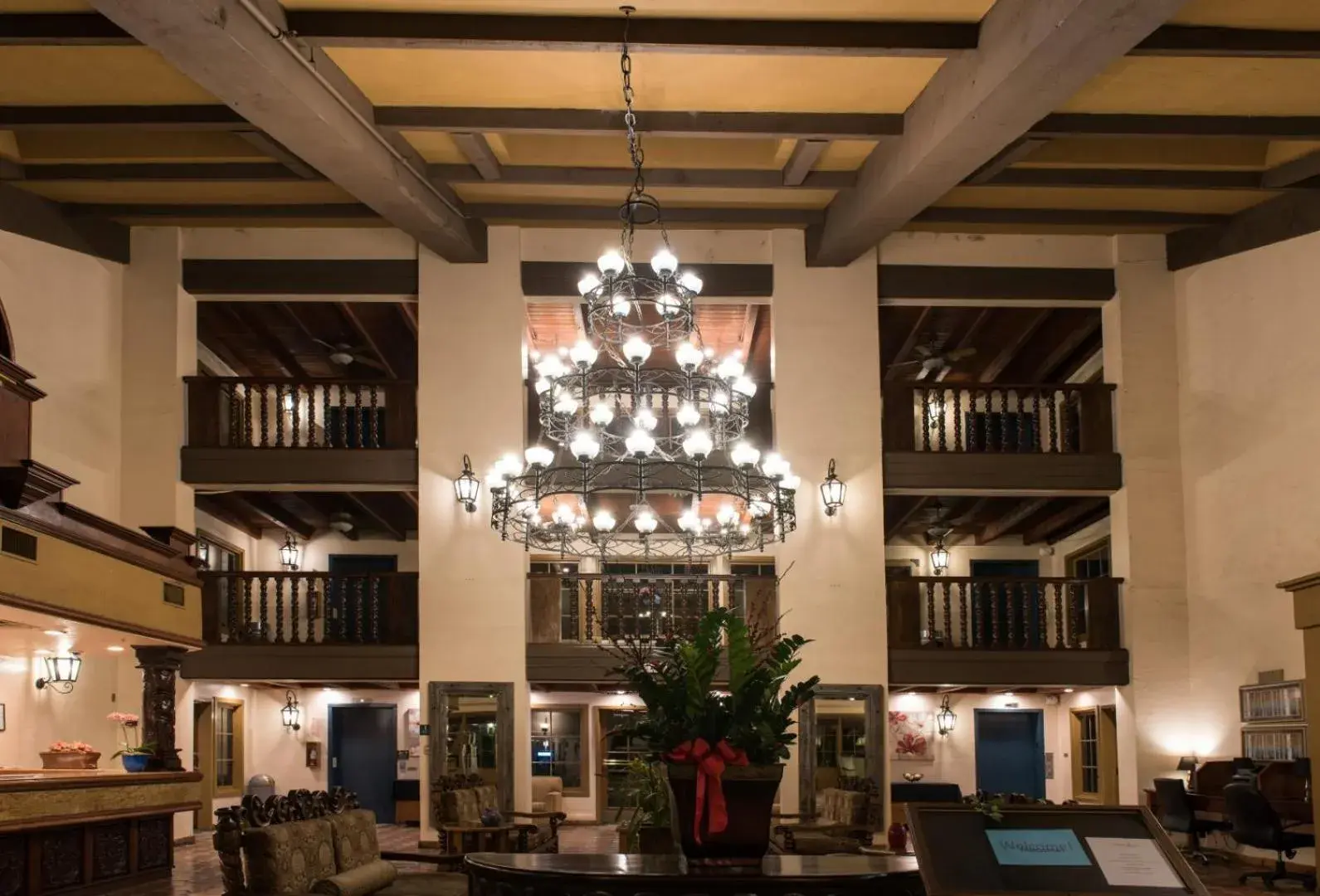 Lobby or reception in Vanllee Hotel