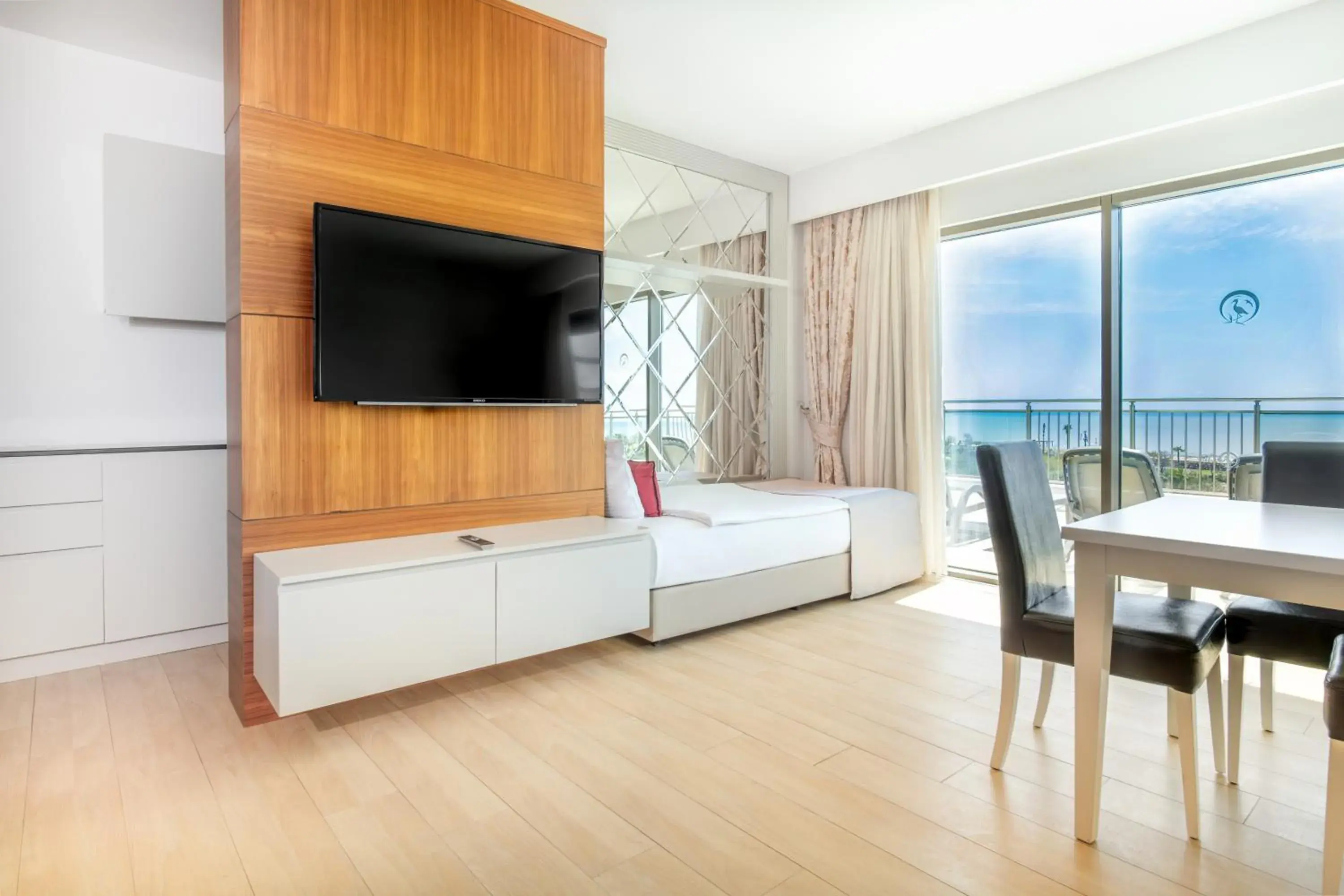 Living room, TV/Entertainment Center in Port Nature Luxury Resort