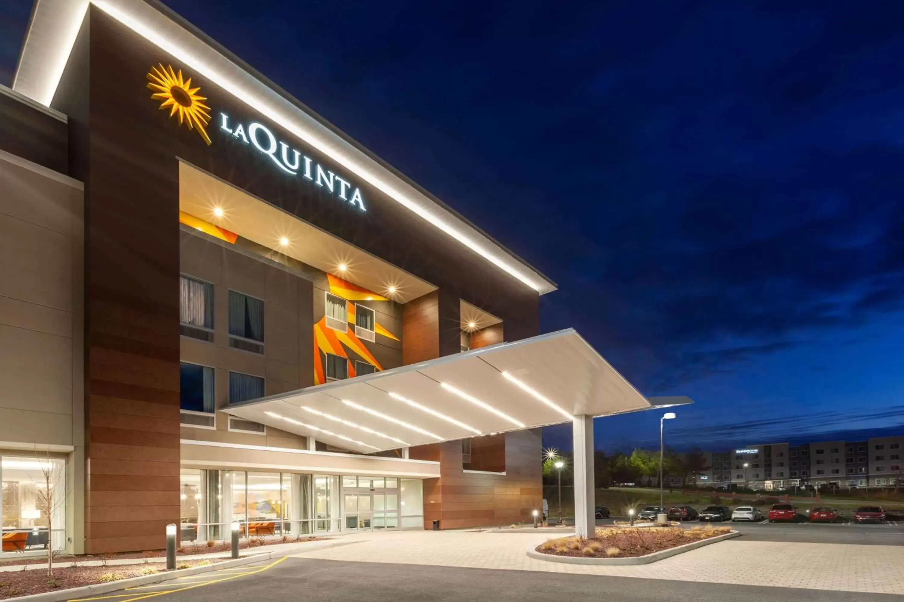 Property Building in La Quinta Inn & Suites by Wyndham Middletown