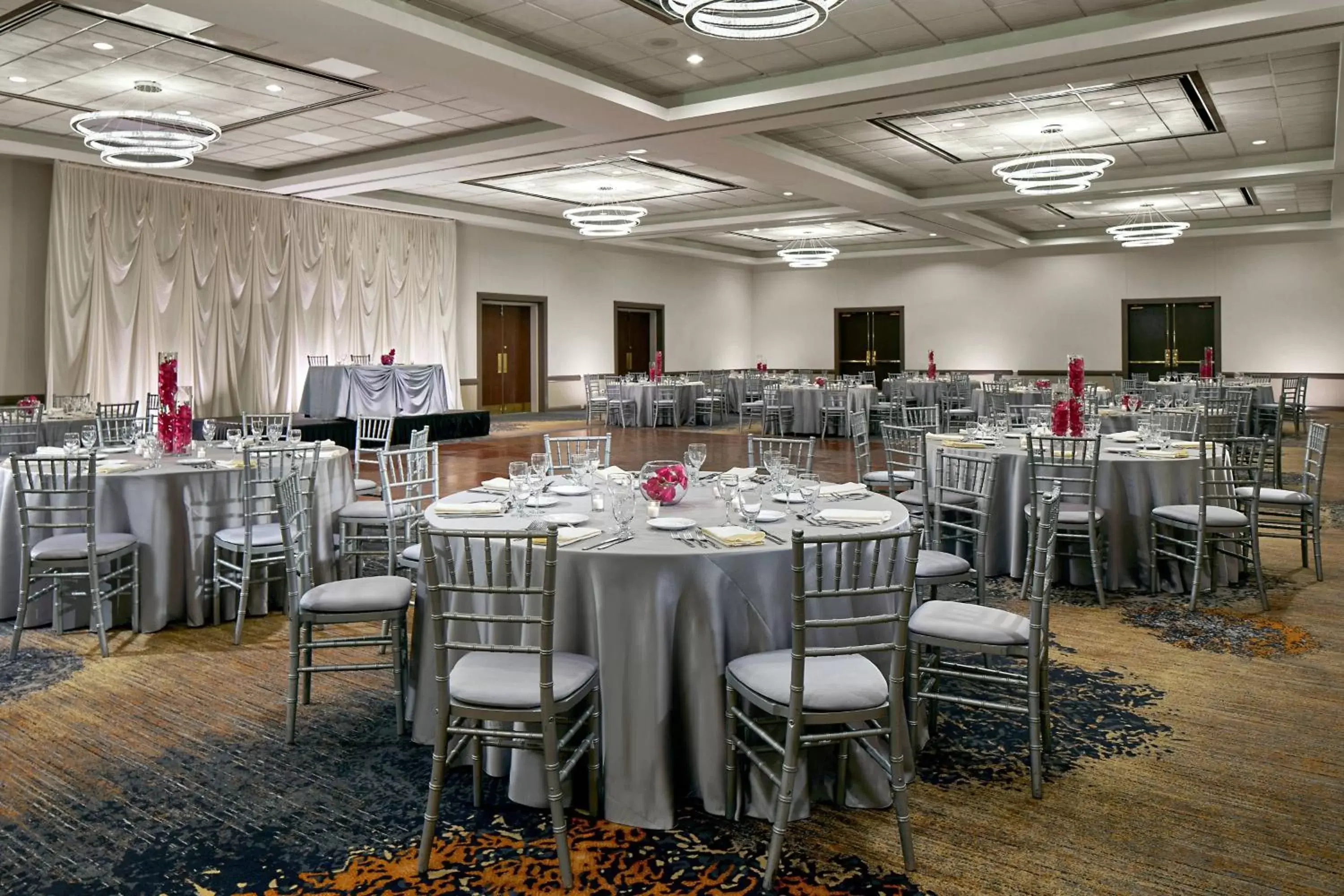 Meeting/conference room, Banquet Facilities in Renaissance Chicago Glenview Suites Hotel