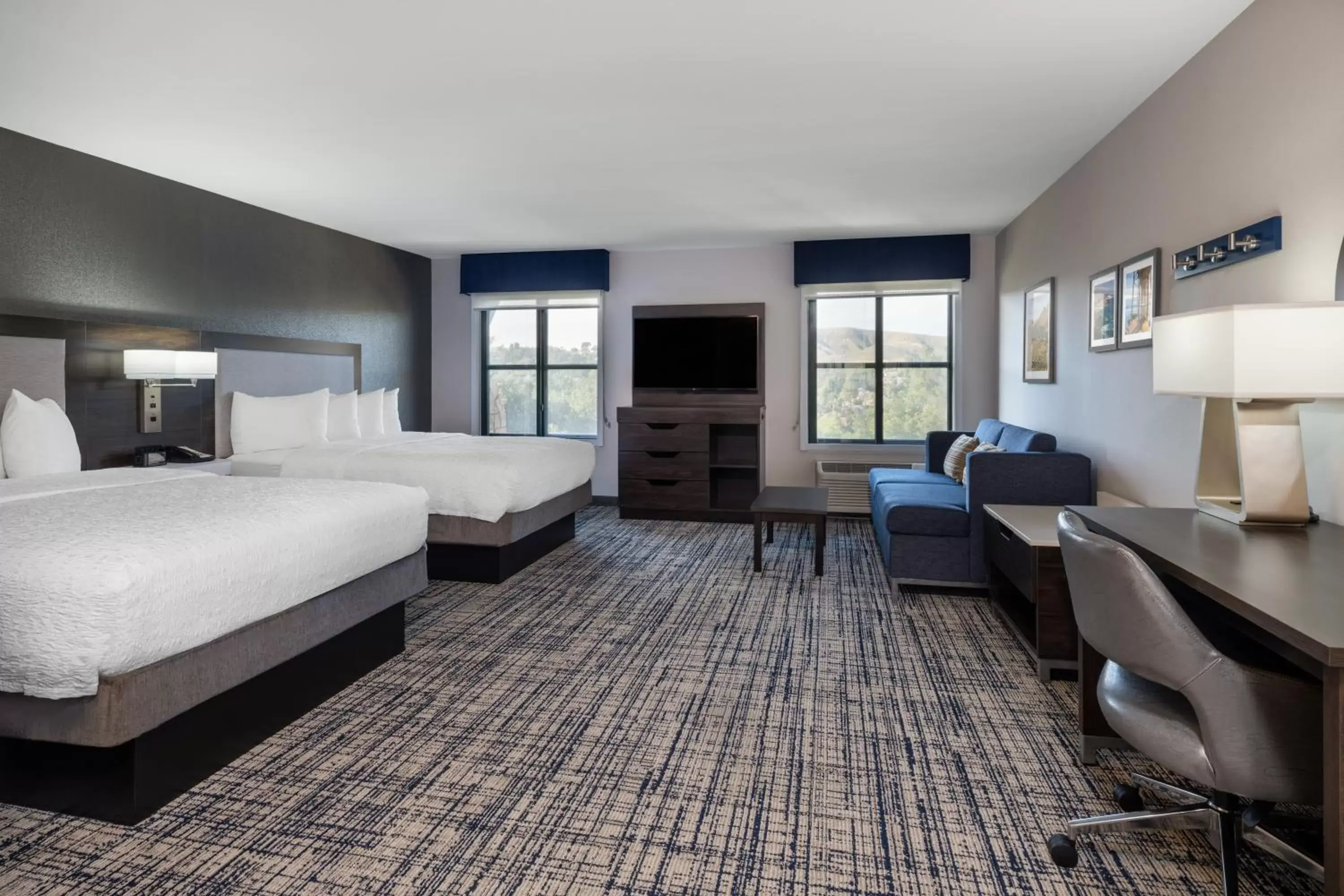 Hampton Inn & Suites Agoura Hills