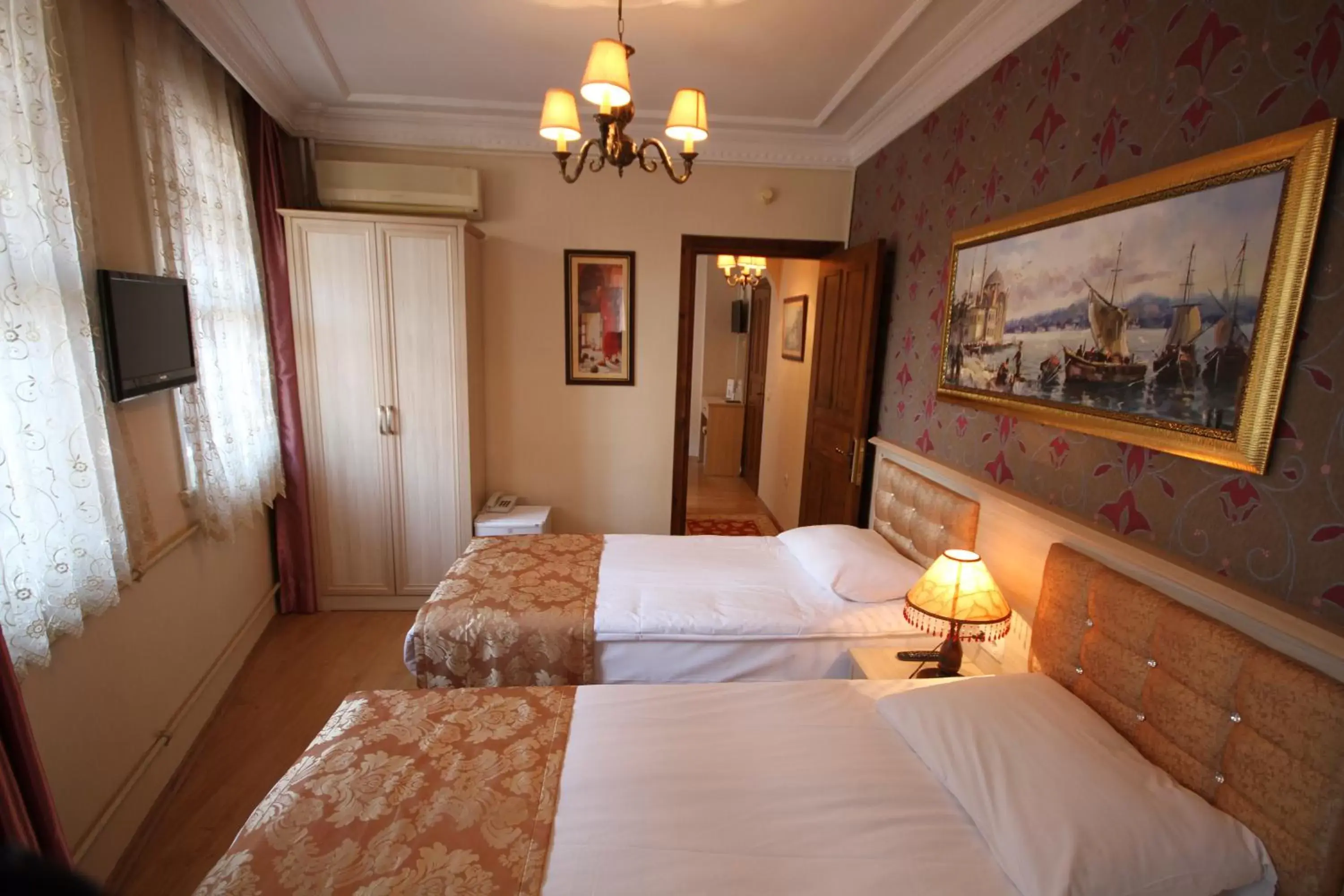 Triple Room in Hotel Tashkonak Istanbul
