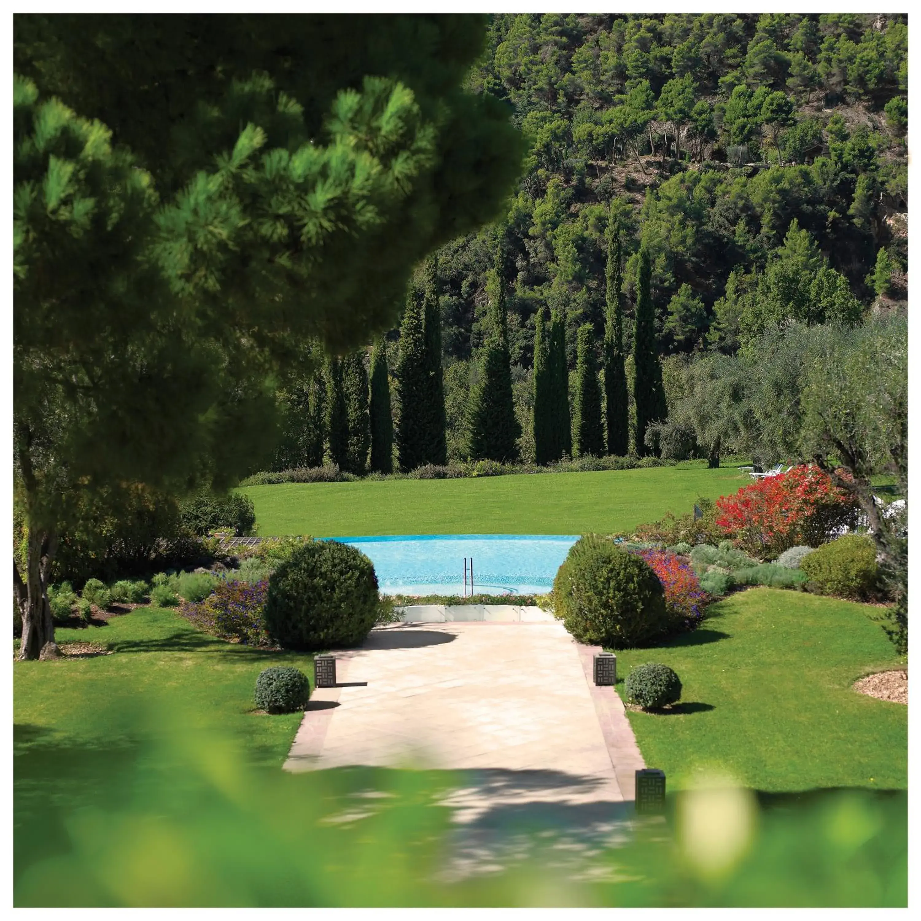Garden, Swimming Pool in Château Saint-Martin & Spa - an Oetker Collection Hotel